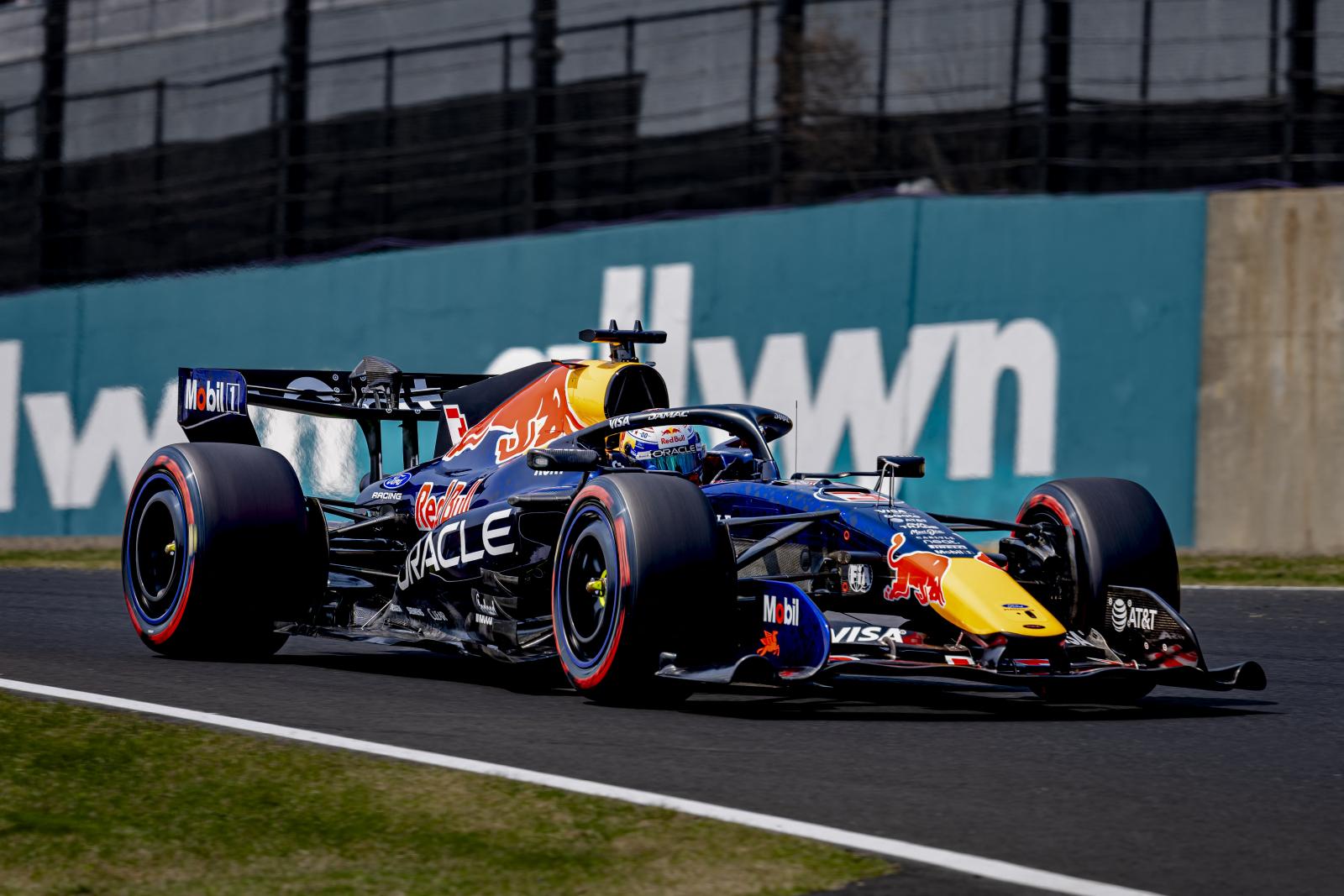 Max Verstappen csak a tizenegyedik helyről rajtol Japánban