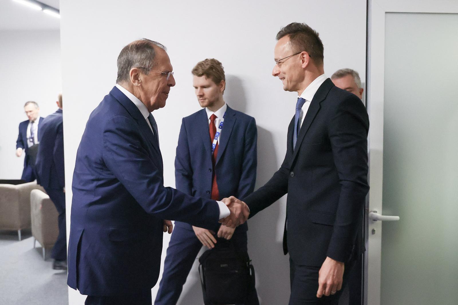 „Mindig állok rendelkezésedre” – Kiszivárogtak az újabb hangfelvételek, így szolgálta a Putyin-rezsim érdekeit Szijjártó Péter