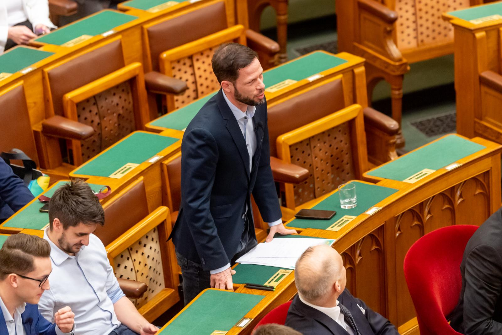 Tordai Bence: Visszalépek, 72 óra múlva