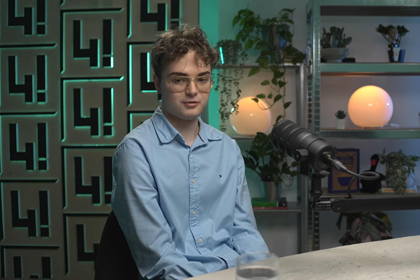 Magyar Péter felhívta Hrabóczki Dánielt, aki szerint neki most gyakorlatilag a Mandiner szerkesztőségéből jelentik, hogy mi fog történni