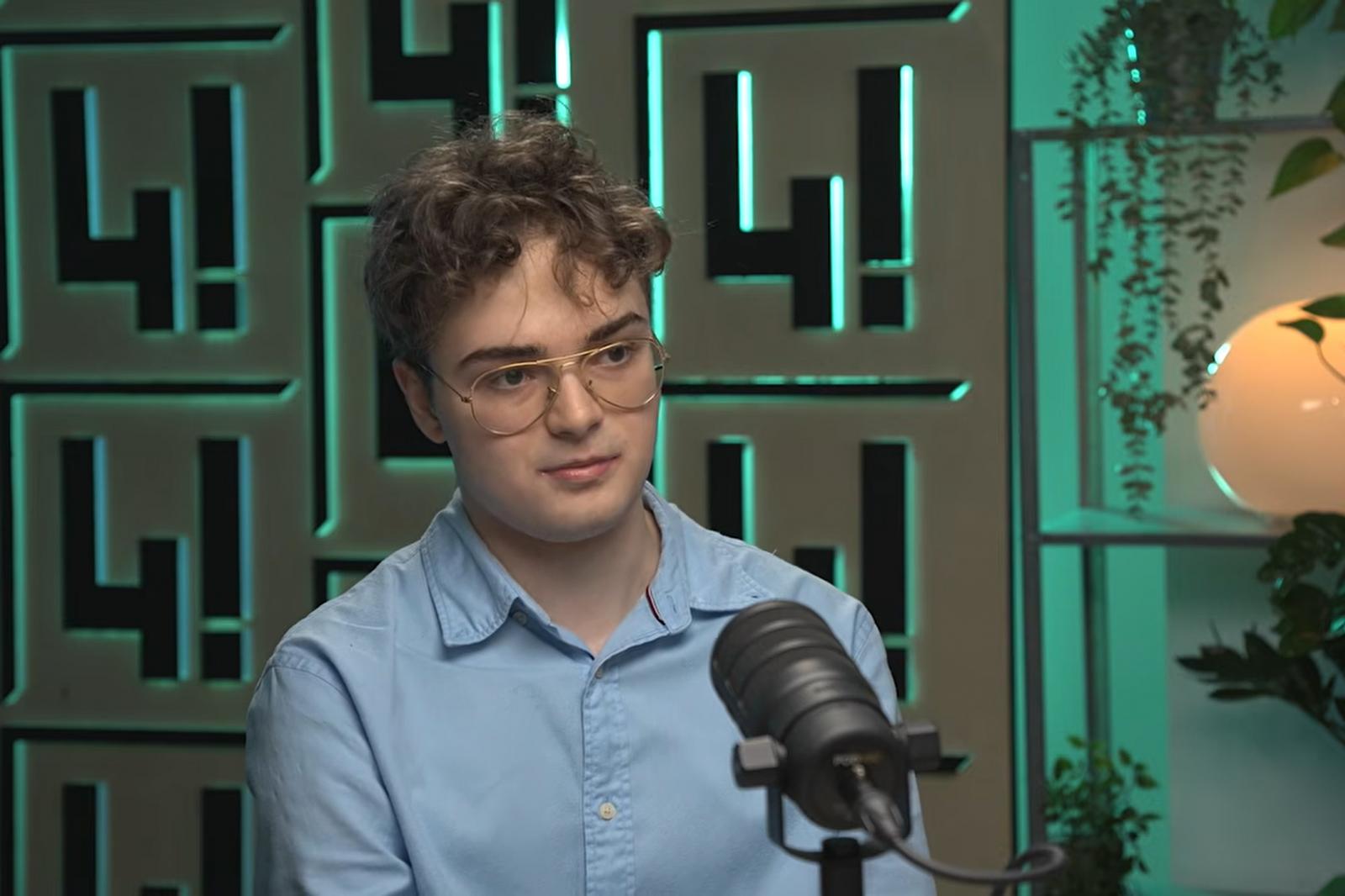 Hogyan csináljunk bolondot az Alkotmányvédelmi Hivatalból? – Valaki nem vette a fáradságot az ellenőrzéshez, dezinformáció lett az AH-főigazgatói jelentés alapja