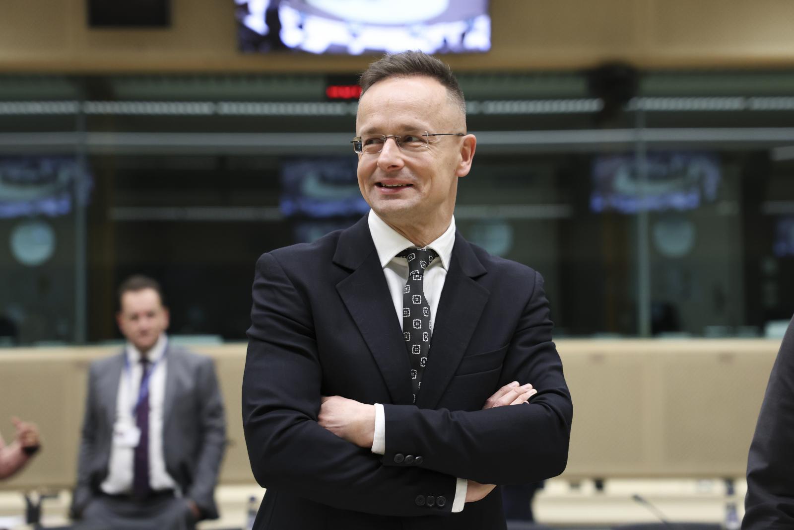 Szijjártó Péter újra lebukott, gyűlnek a bizonyítékok, hogy a szuverén Orbán-kormány álláspontját a Putyin-rezsim diktálja