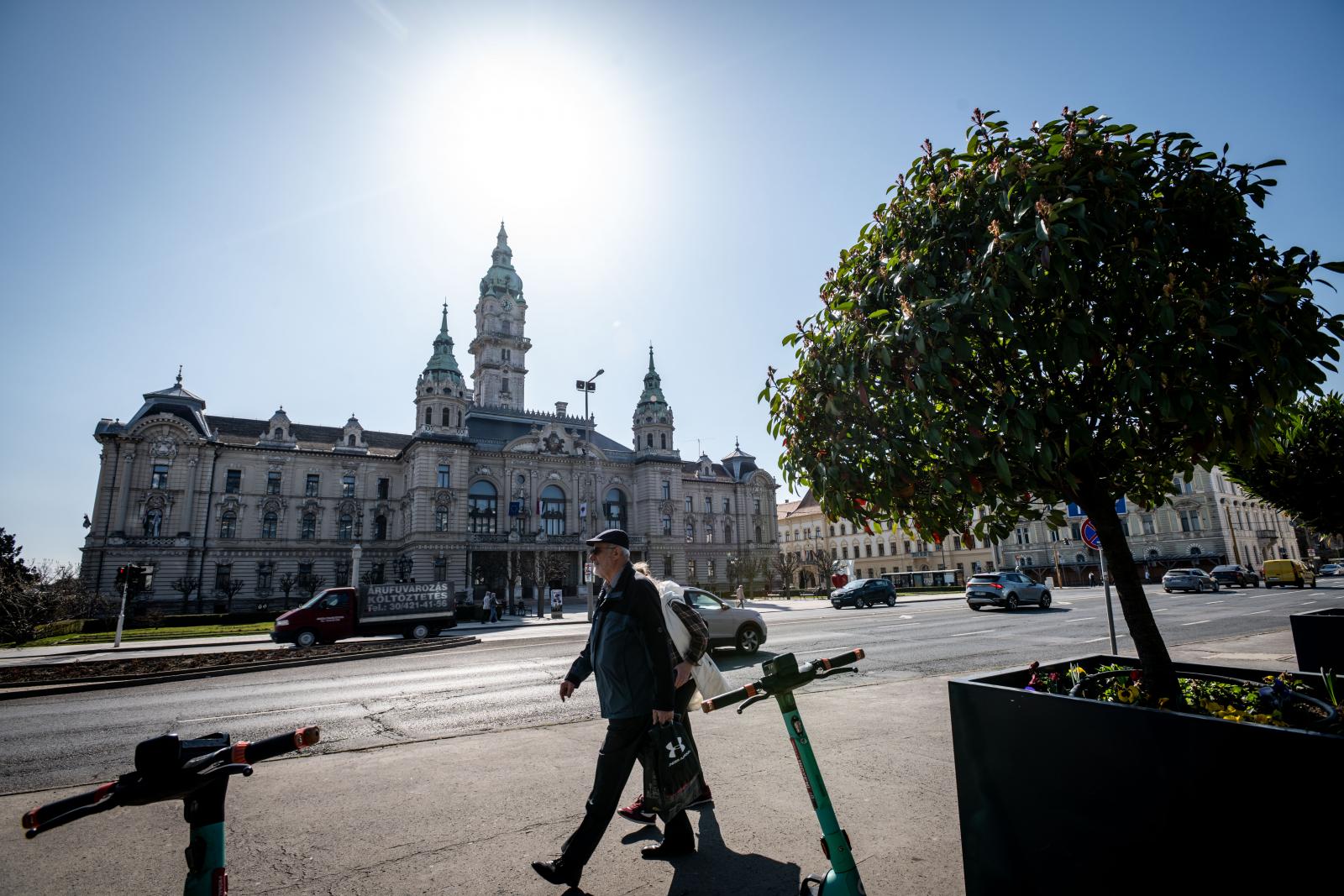 Megöltek egy nőt Győrben, a férjét elfogták a rendőrök