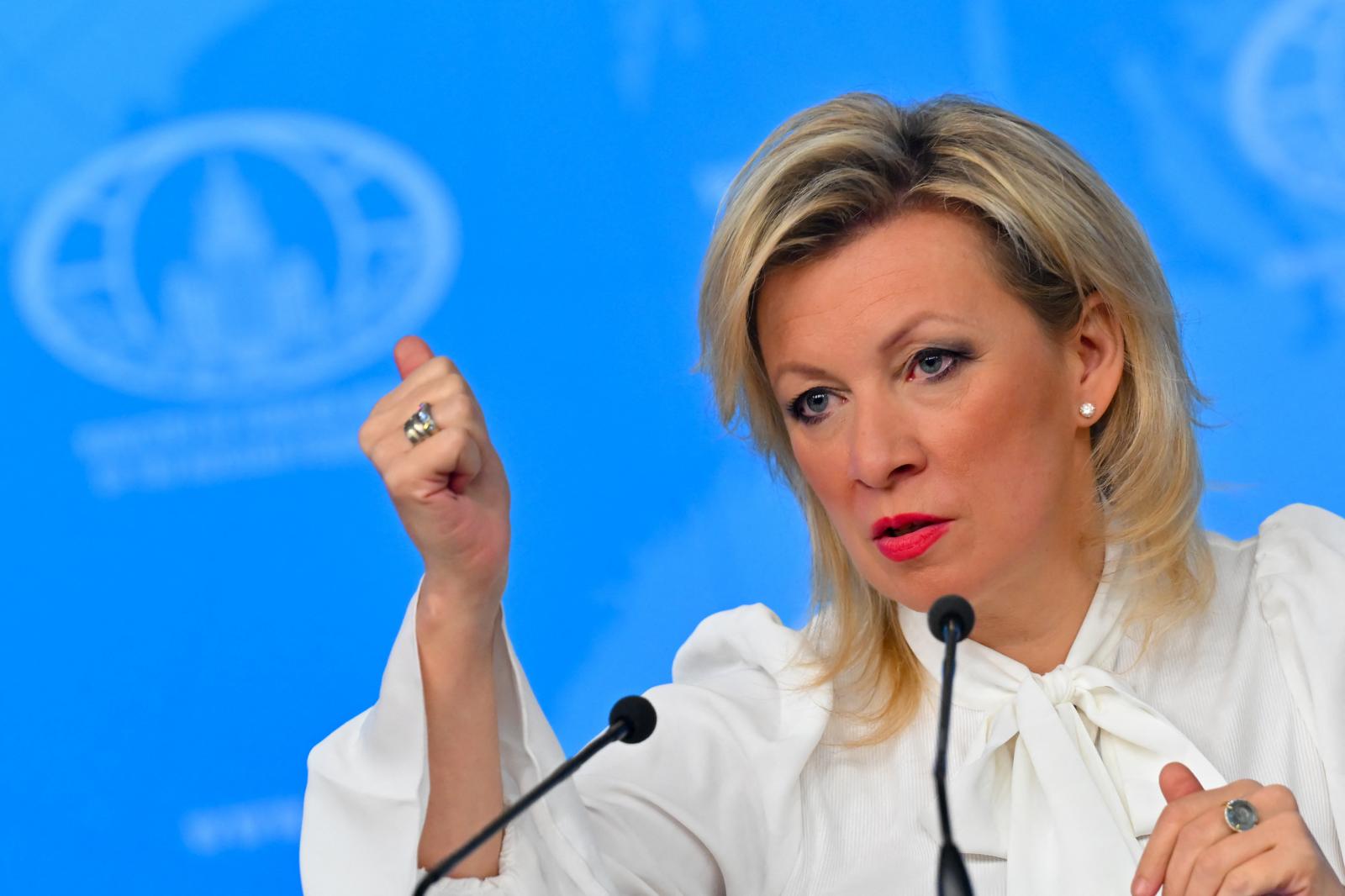 Az orosz külügyi szóvivő örül a Szijjártó–Lavrov-botránynak, mert bizonyítékot jelent, hogy a Putyin-rezsim nem avatkozik be semmilyen választásba