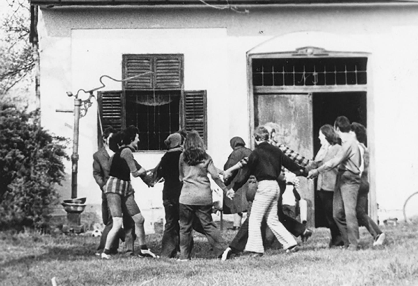 Bakonyi-Tánczos Vera: Emmanusz-járás