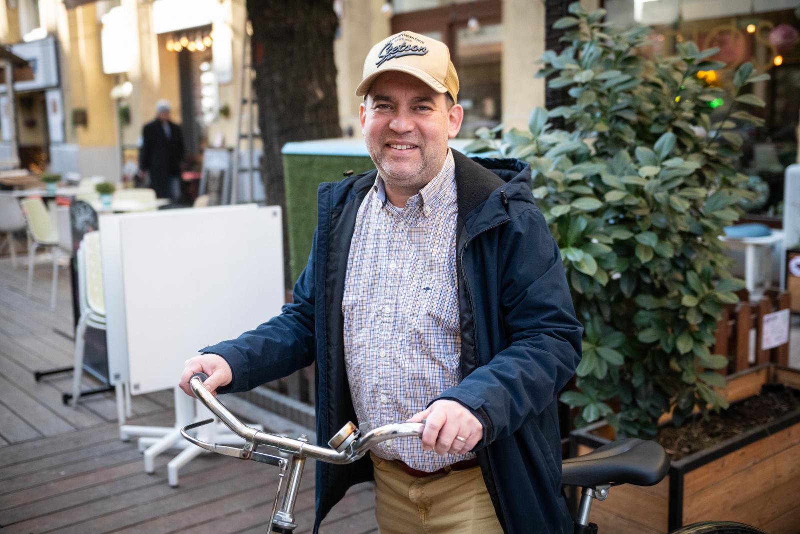 Humorban a tragikum – Várólistán Rényi Ádámmal