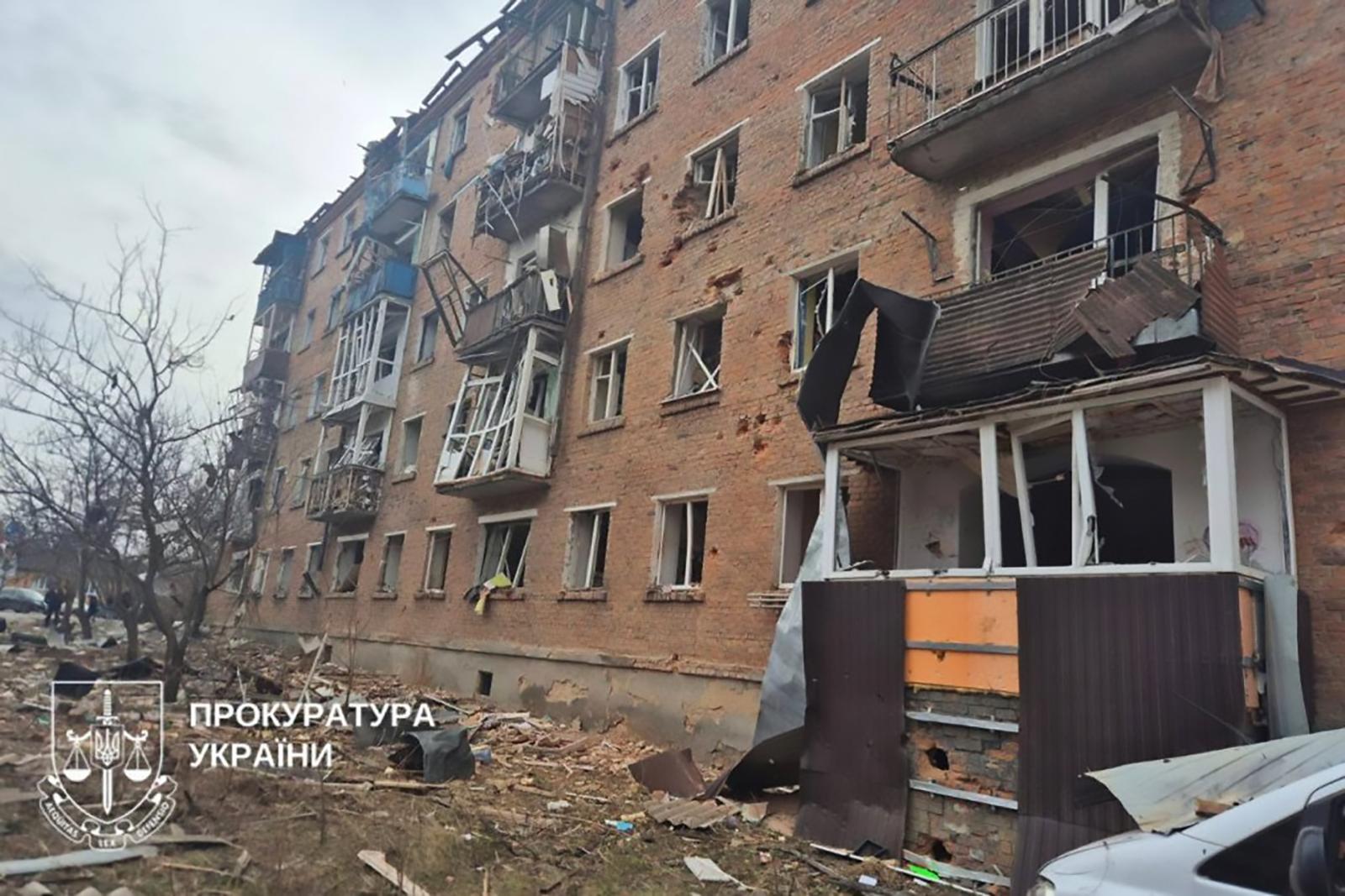 Ismét Kárpátalját lőtték az oroszok, Ungvártól 20 kilométerre egy kollégiumi épületbe csapódott be drón