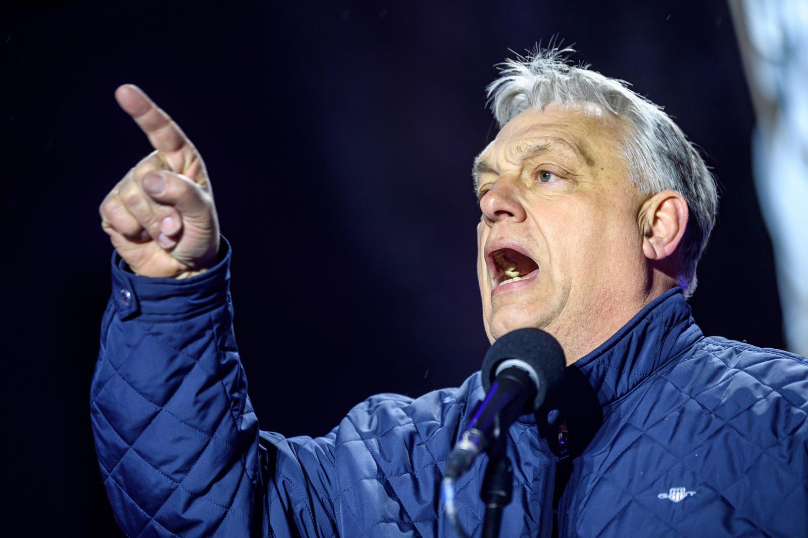 Palotás János: A patás ördög bukása