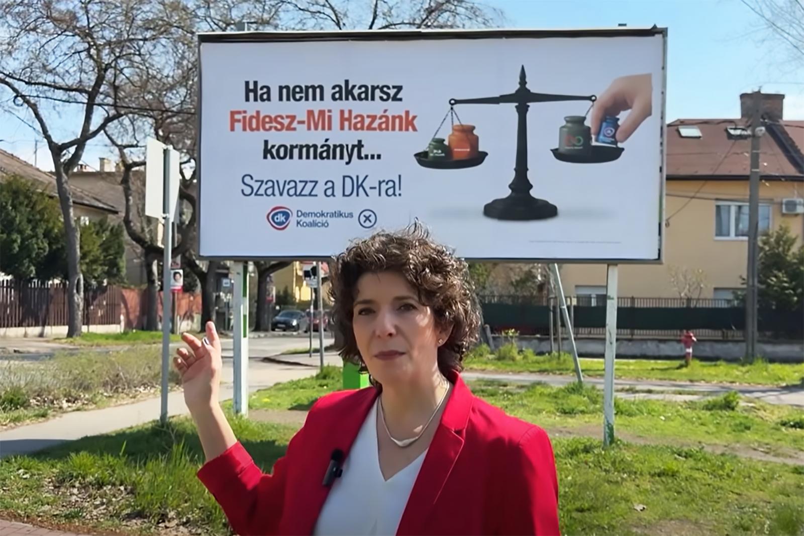 Plakátokon figyelmeztet egy esetleges Fidesz-Mi Hazánk Mozgalom koalícióra a Dobrev Klára pártja