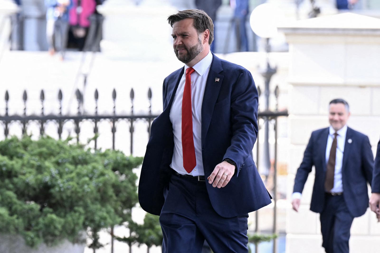 Itt a hivatalos bejelentés, kedden Magyarországra érkezik JD Vance amerikai alelnök