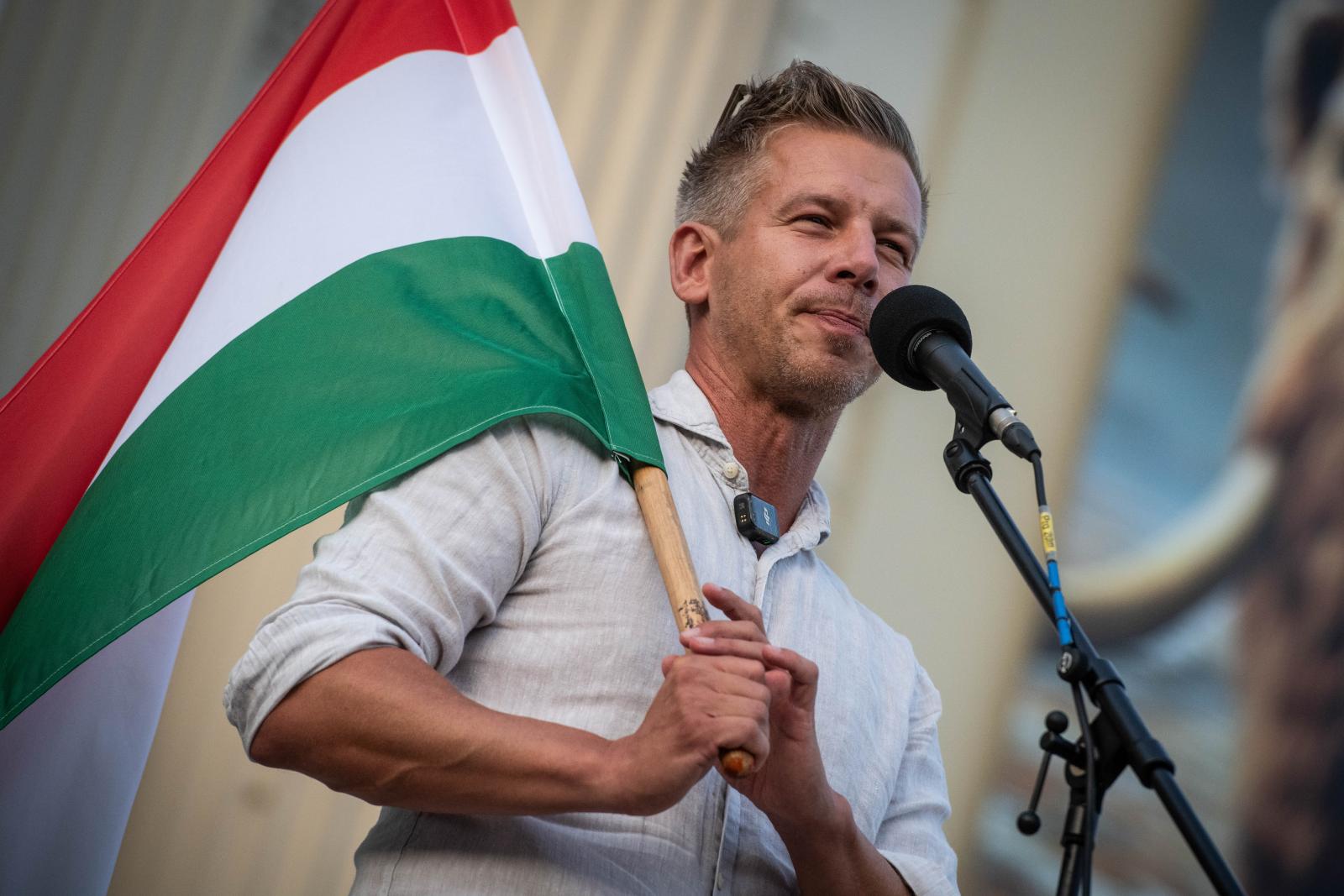 „Henry” csapatának lehetett köze a Tisza Párt irodájában talált kémtollhoz is