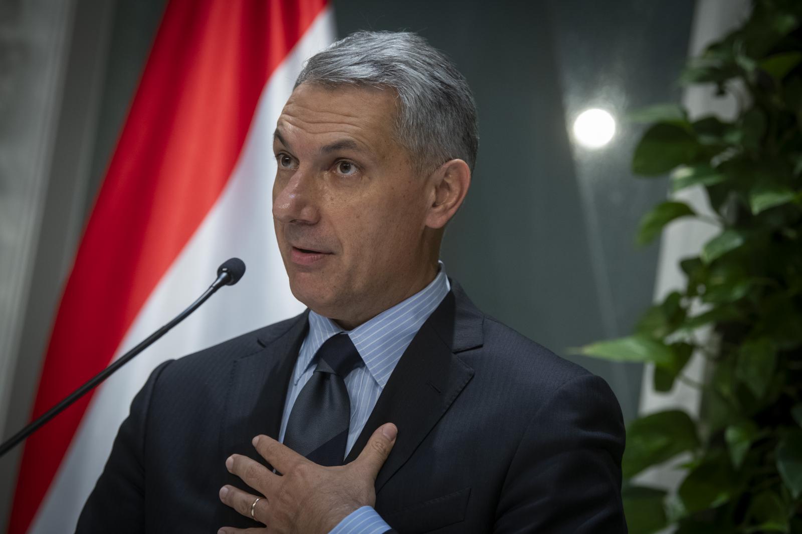 Pert nyert a Kúrián a DK: ki kell adni a MÁV eltitkolt intézkedési tervét