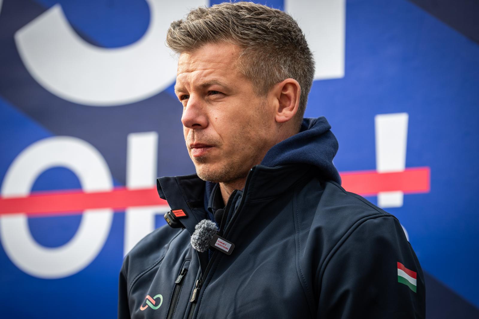 Magyar Péter: A pártállam a magyar titkosszolgálatot felhasználva akarja szétverni a legerősebb ellenzéki pártot