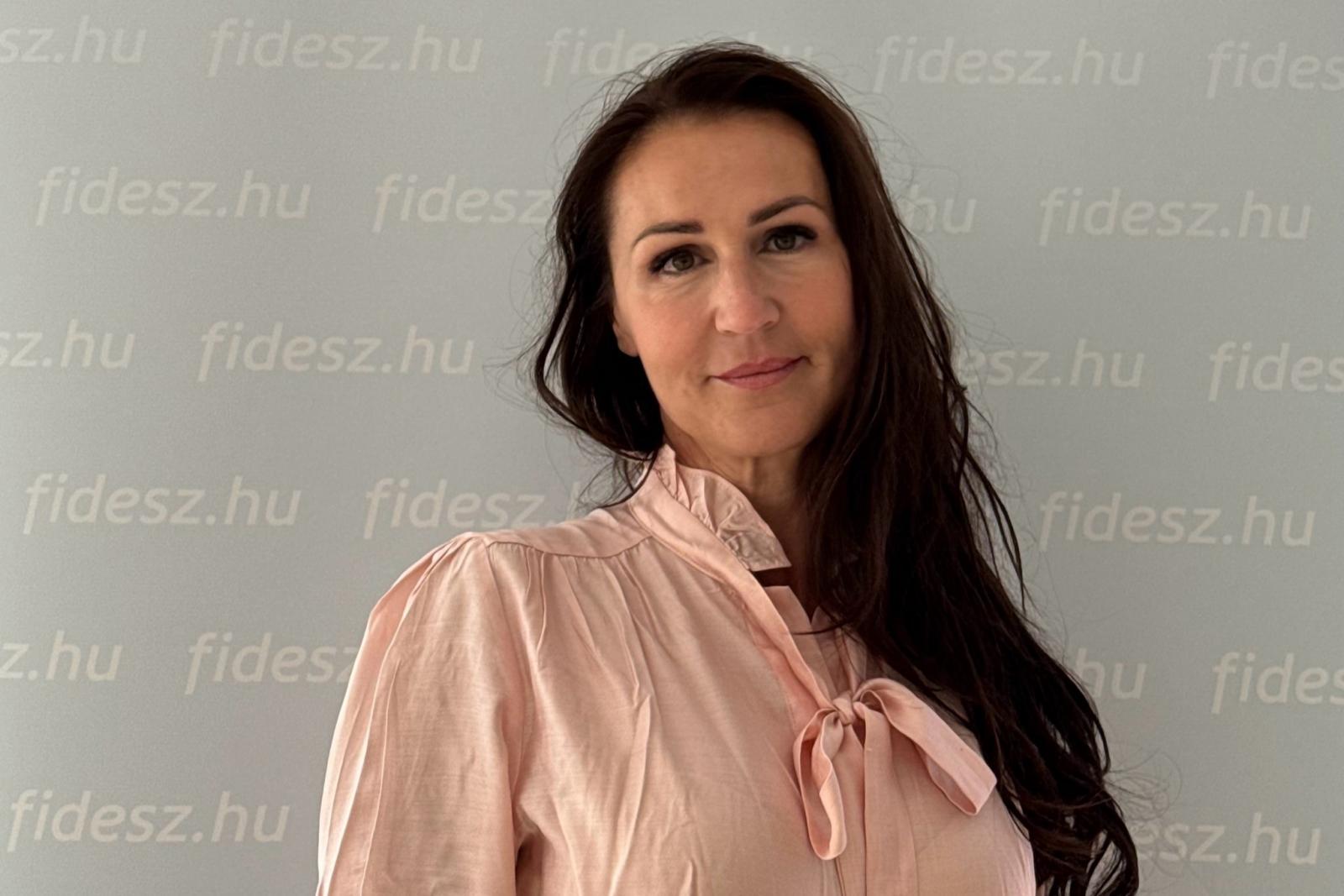 322 ezer forintos bírságot kapott a kecskeméti fideszes önkormányzati képviselő, aki hamisan vesztegetéssel vádolta meg a Tisza Párt jelöltjét