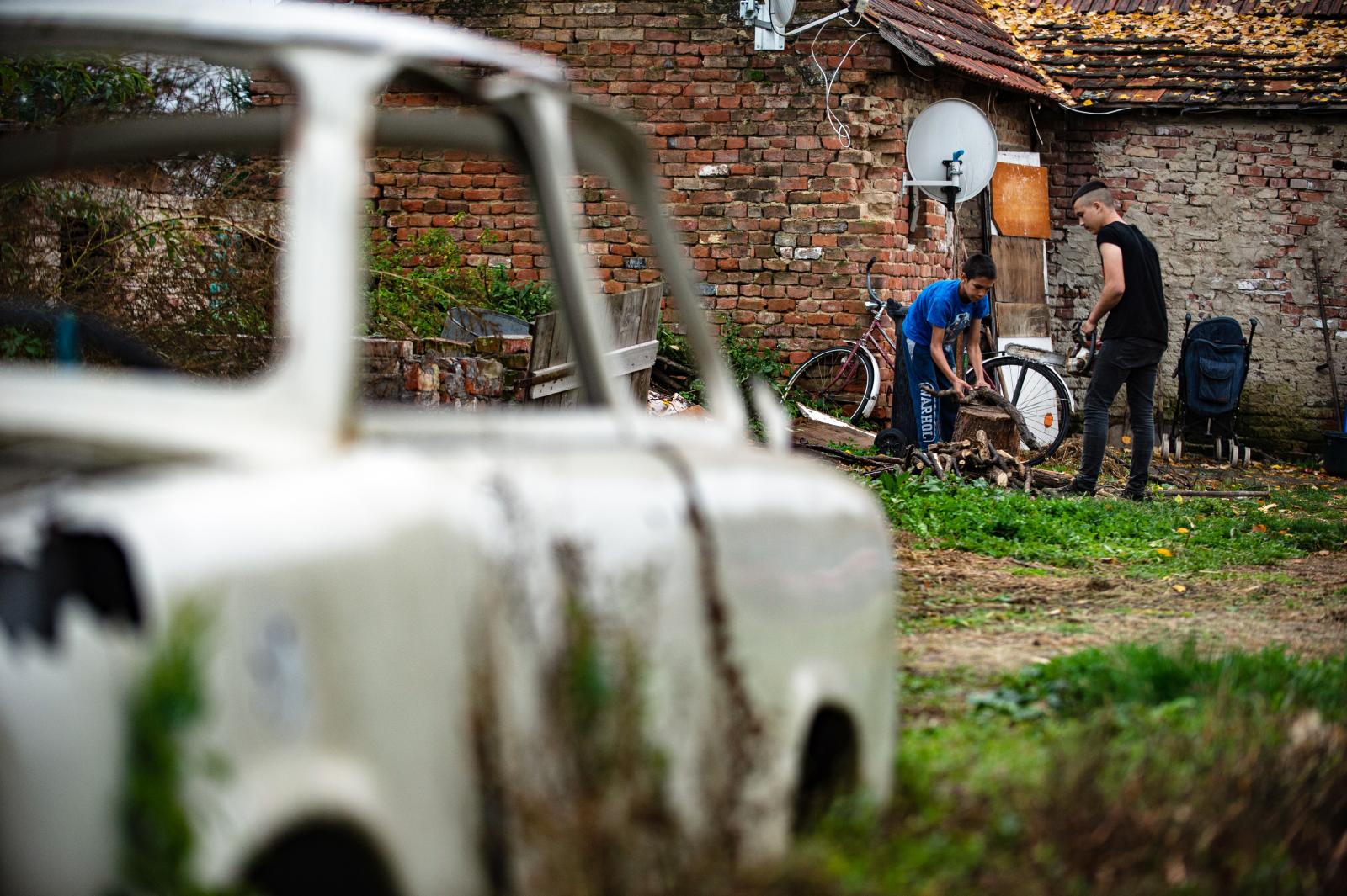 Zuhanórepülésbe kapcsolt a szociális szféra, a NER családbarát Magyarországán teljes kudarcot vallott a gyermekvédelem