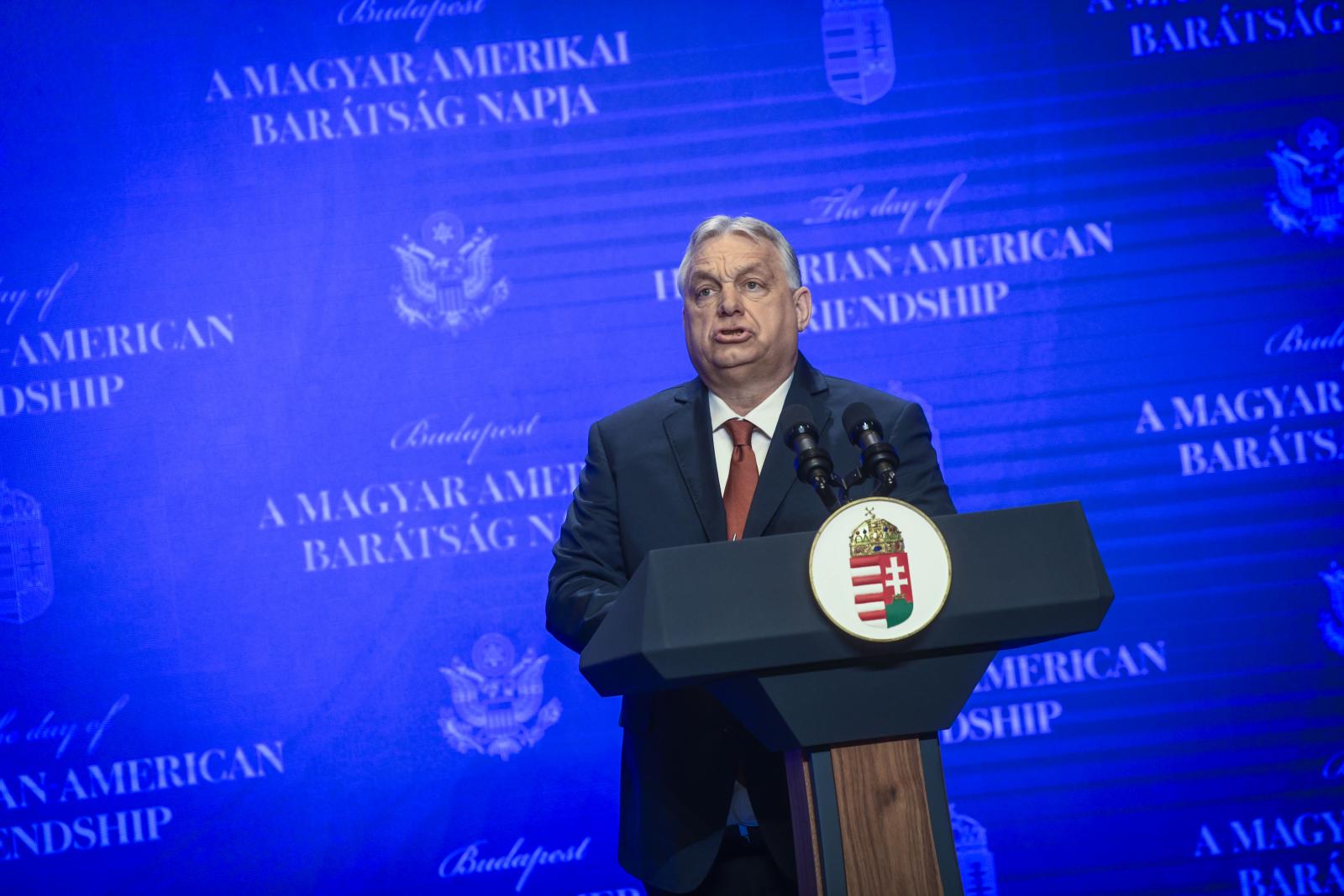 Orbán Viktor Sopronban azzal ijesztgette a híveit, mi lesz, ha magyar fizetésből kell az Ausztriára jellemző áron üzemanyagot venni