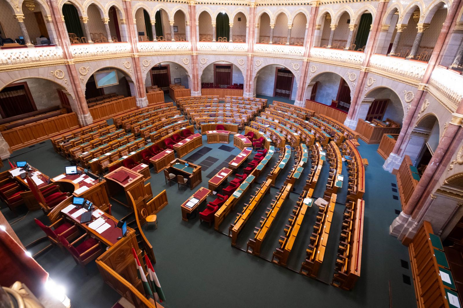 Egyéniben dől el a választás, akár 80 százalék feletti részvételi rekord is jöhet április 12-én