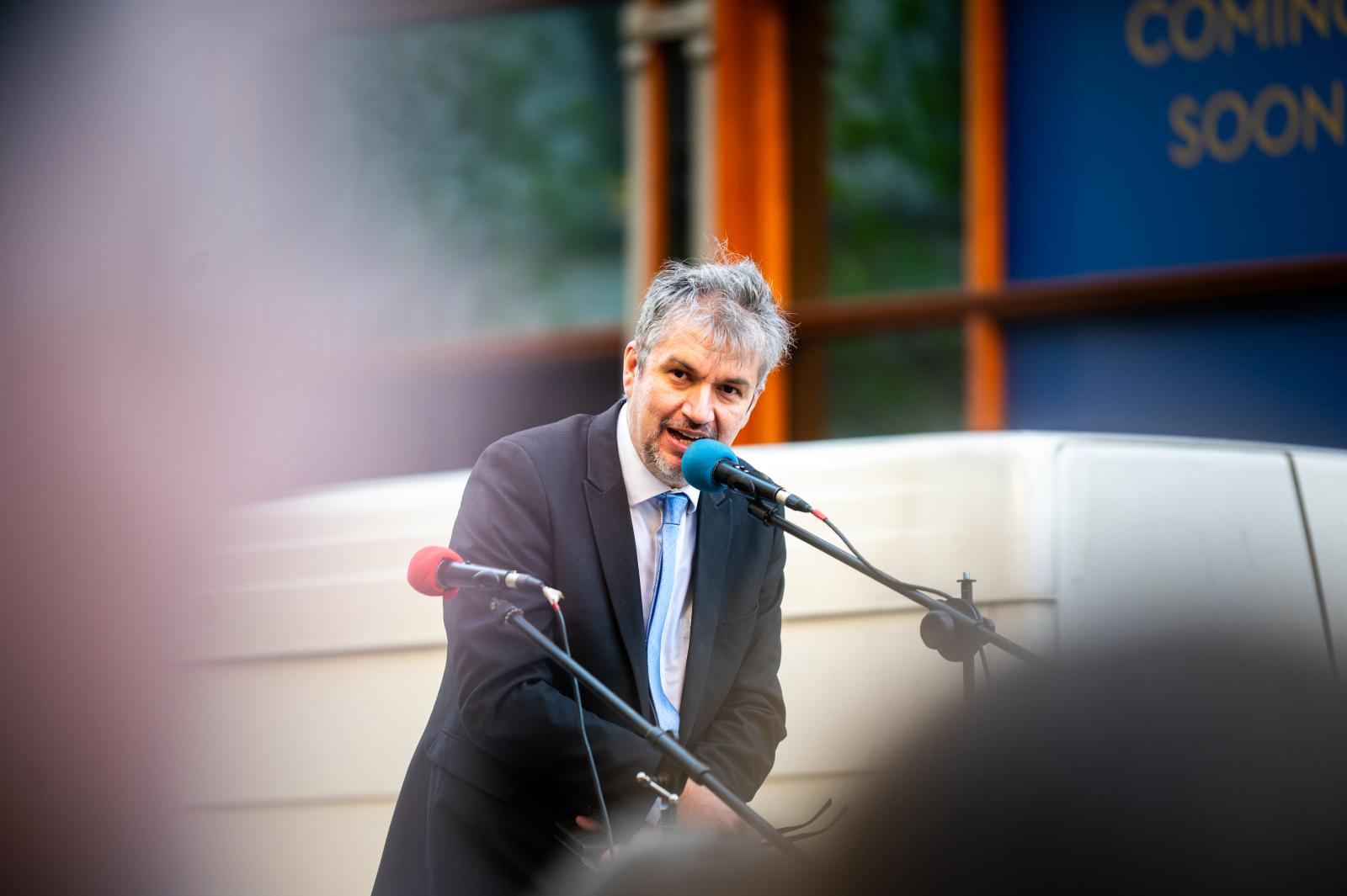 Hadházy Ákos: Már nem nyomoznak az áron alul eladott MSZP-székház ügyében