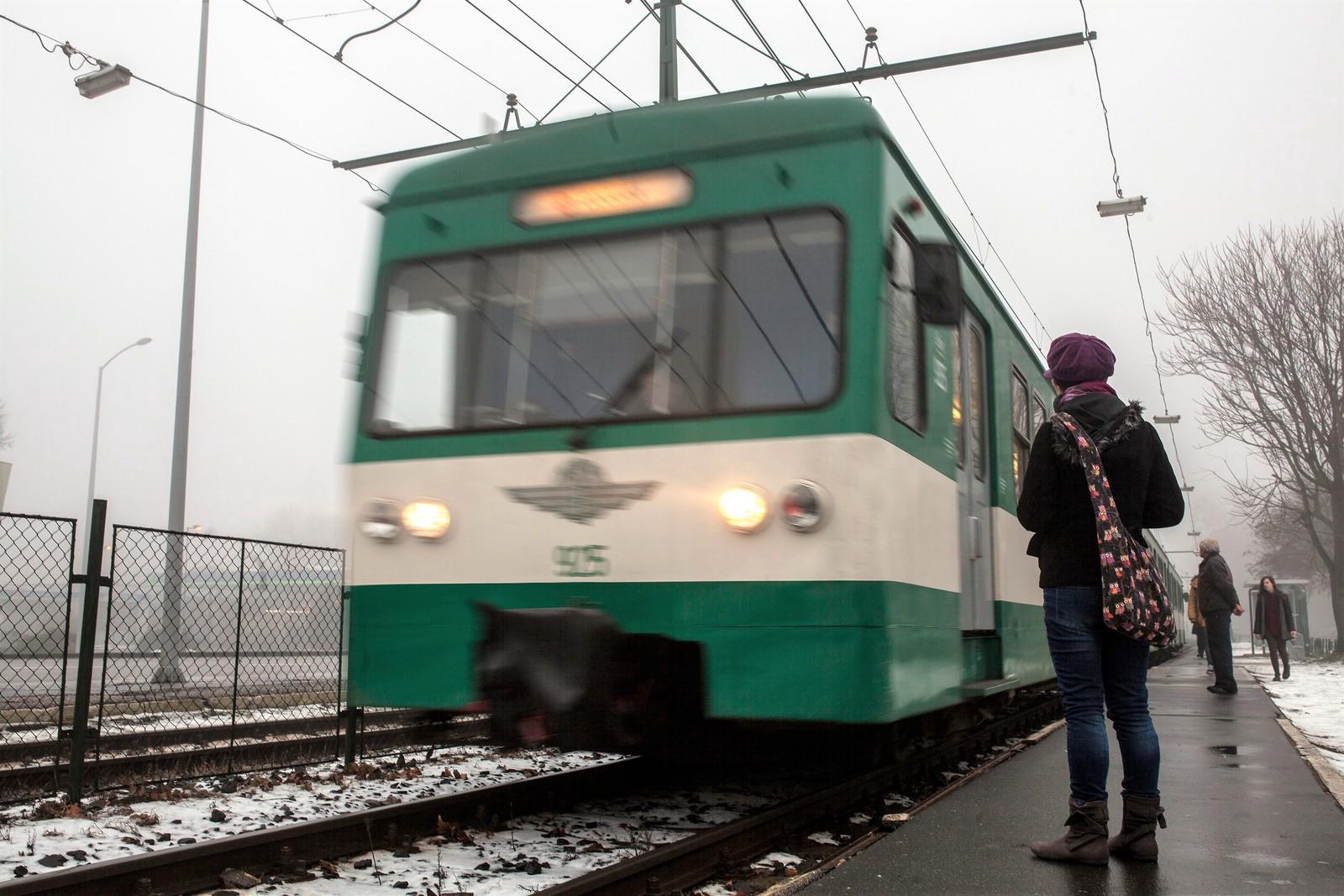 Aláírták a tervezési szerződést az 2-es metró és a gödöllői, illetve csömöri HÉV összekötéséről, valamint a HÉV-ek korszerűsítéséről