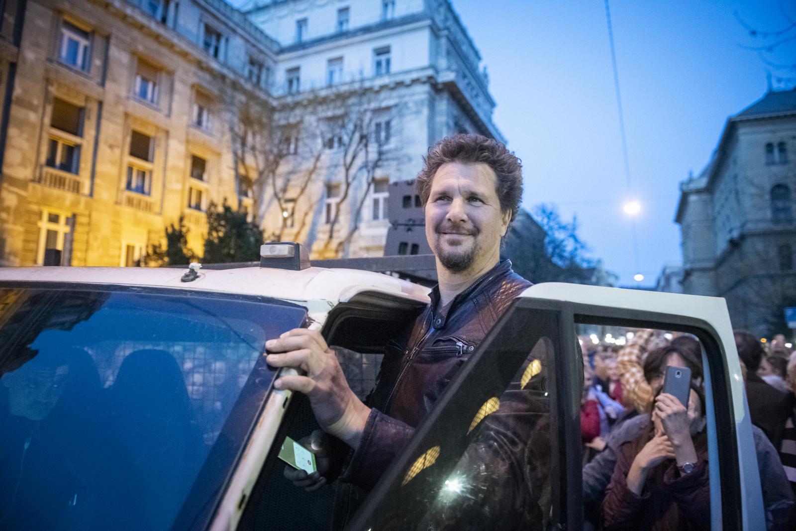 Szociális demokráciát szeretnénk