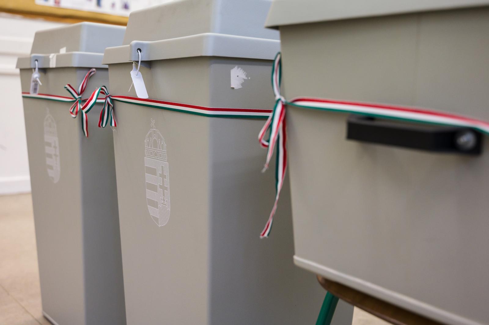 NVI: 192 ezer határon túli levélszavazat érkezett be csütörtök reggelig