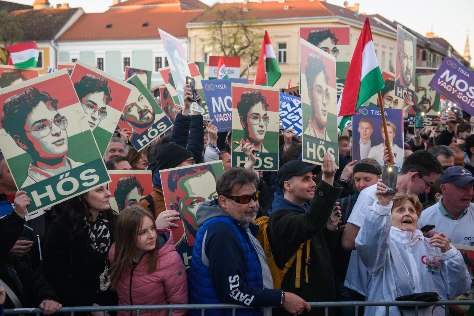 Publicus: A magyarok nagy többsége értesült azokról a botrányos ügyekről, amelyek kellemetlenek a Fidesznek