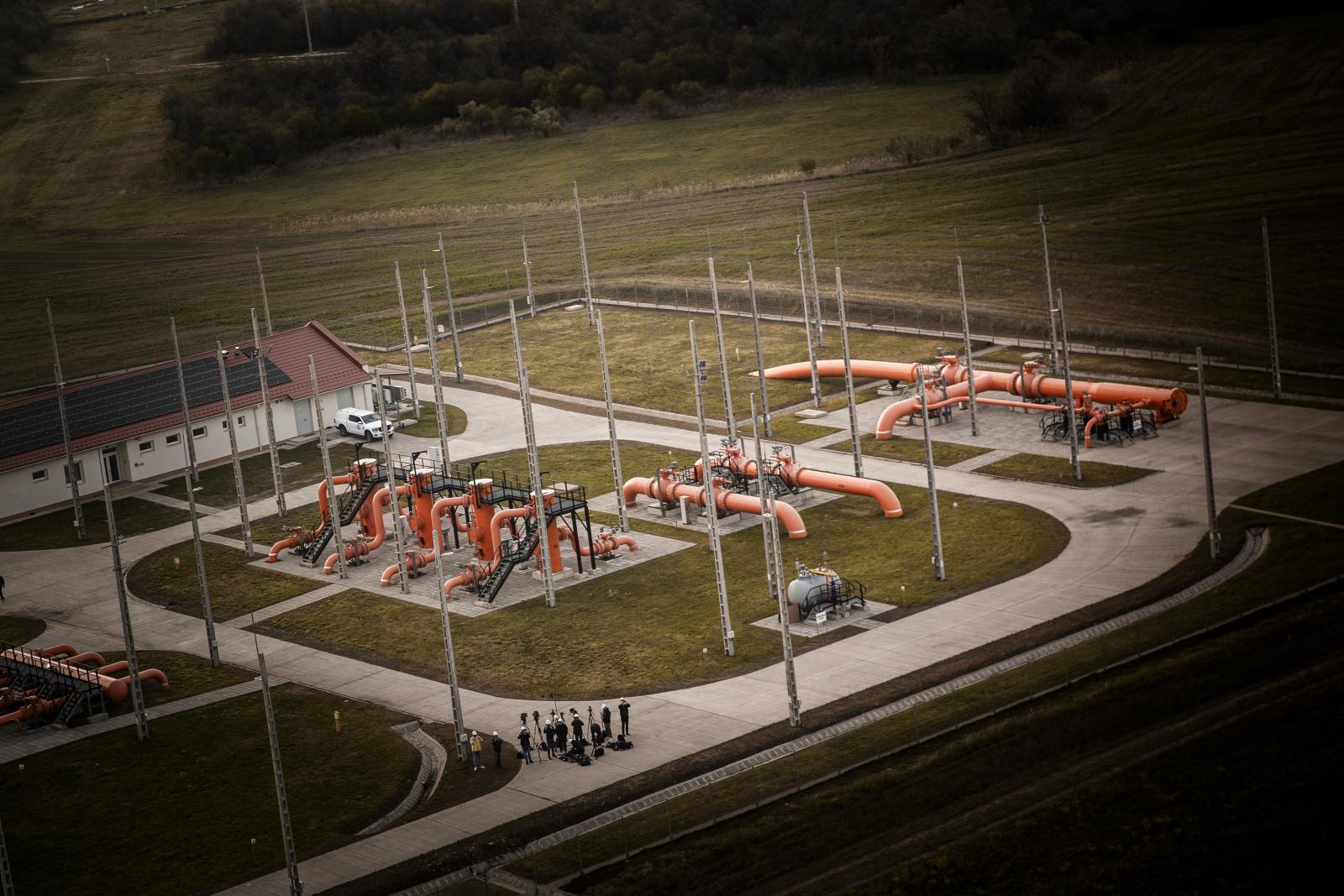 Medián: Még a fideszesek csaknem ötöde is úgy gondolja, hogy a Török Áramlat elleni állítólagos támadás egy megtévesztő akció volt