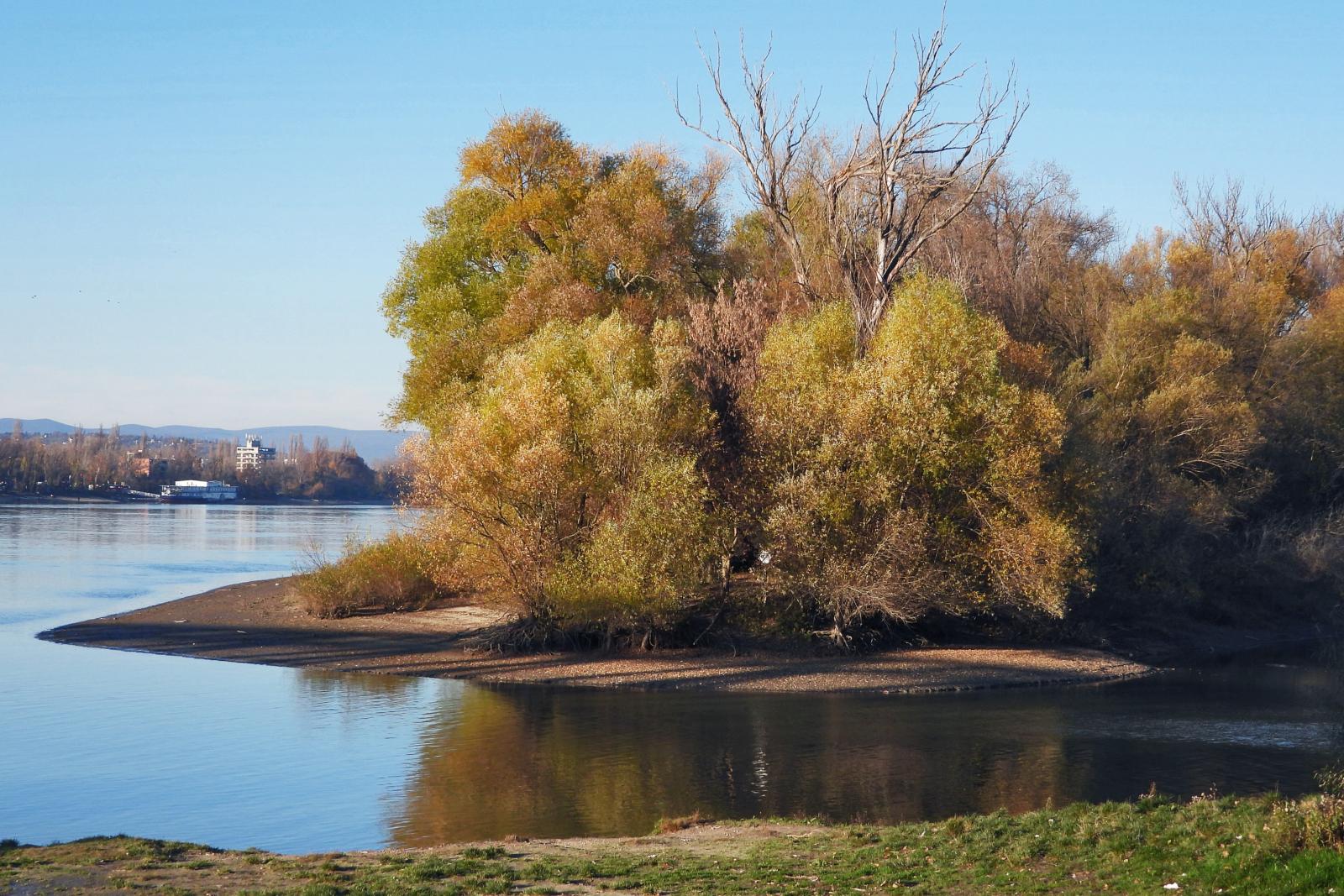 Vitézy Dávid: Az Orbán-kormány 3000 lakást engedélyezett a Népszigetre a választás előtt két nappal