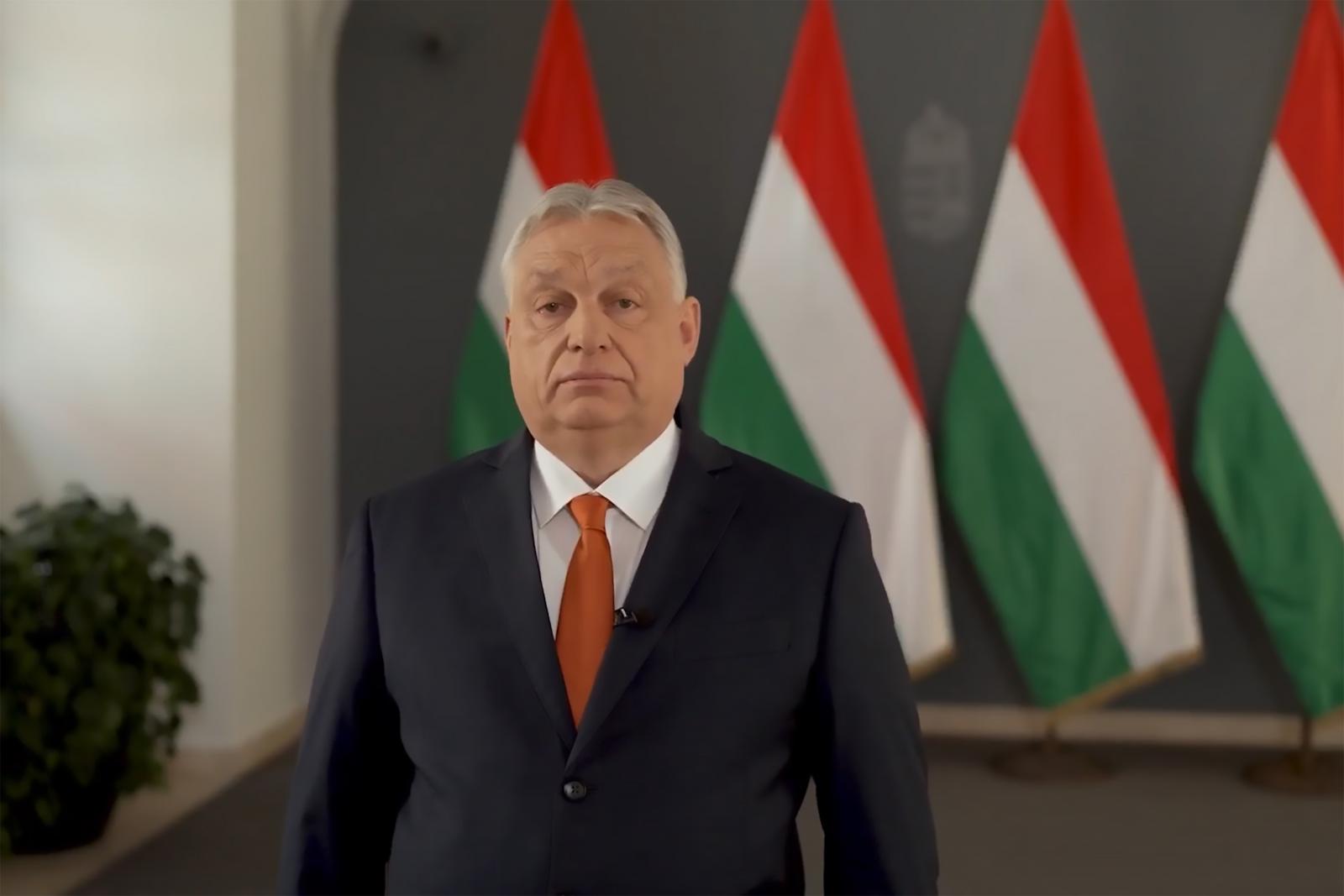 Lakner Zoltánnak Grósz Károly fehérterrorral riogató beszéde jutott eszébe Orbán Viktor mai üzenetéről