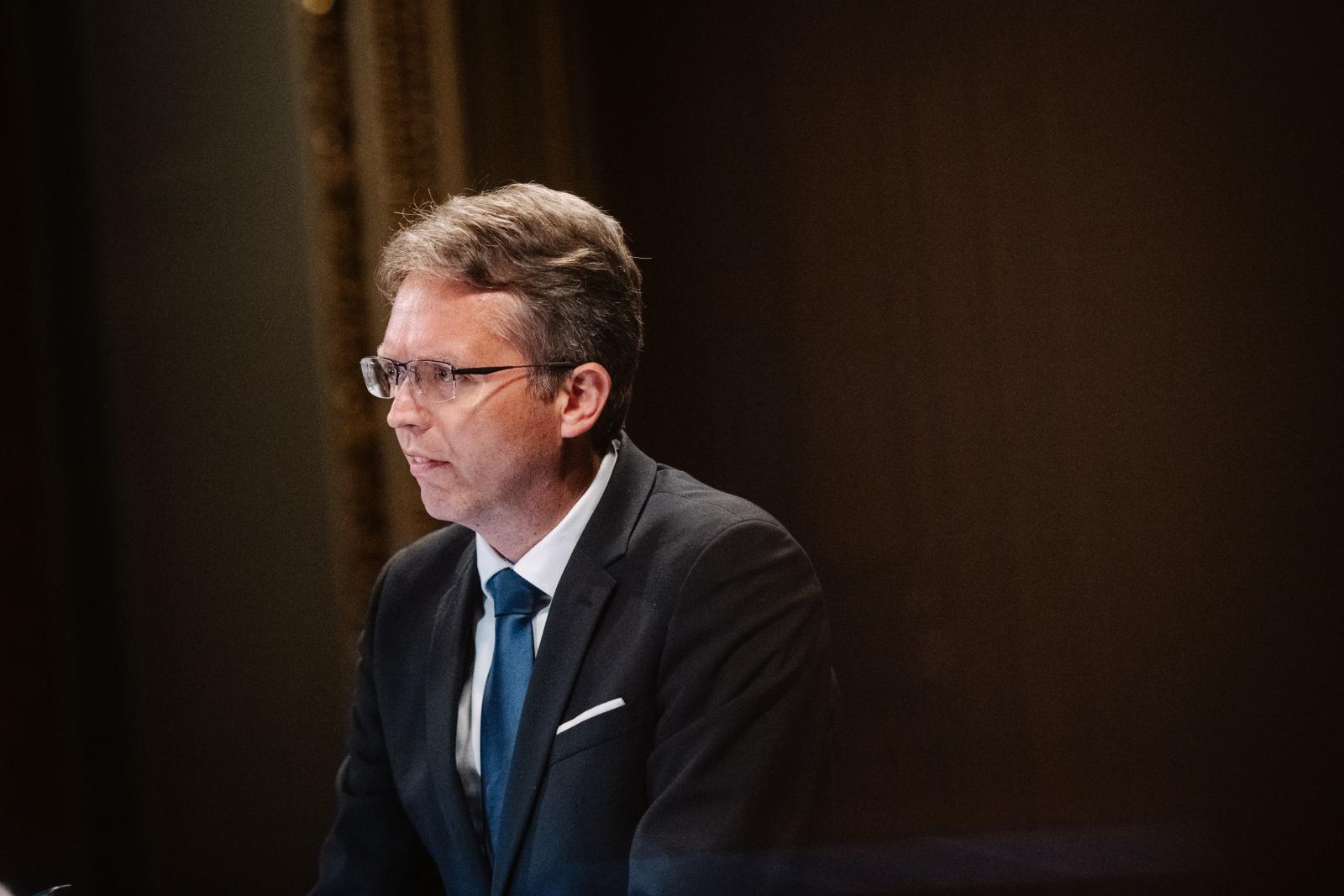 Hankó Balázs interjút adott a Die Presse-nek, majd megpróbálta letiltani a megjelenést