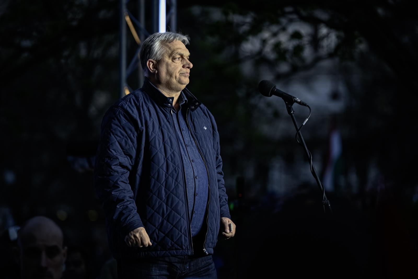 Németh Péter: Egy rezsim száműzése