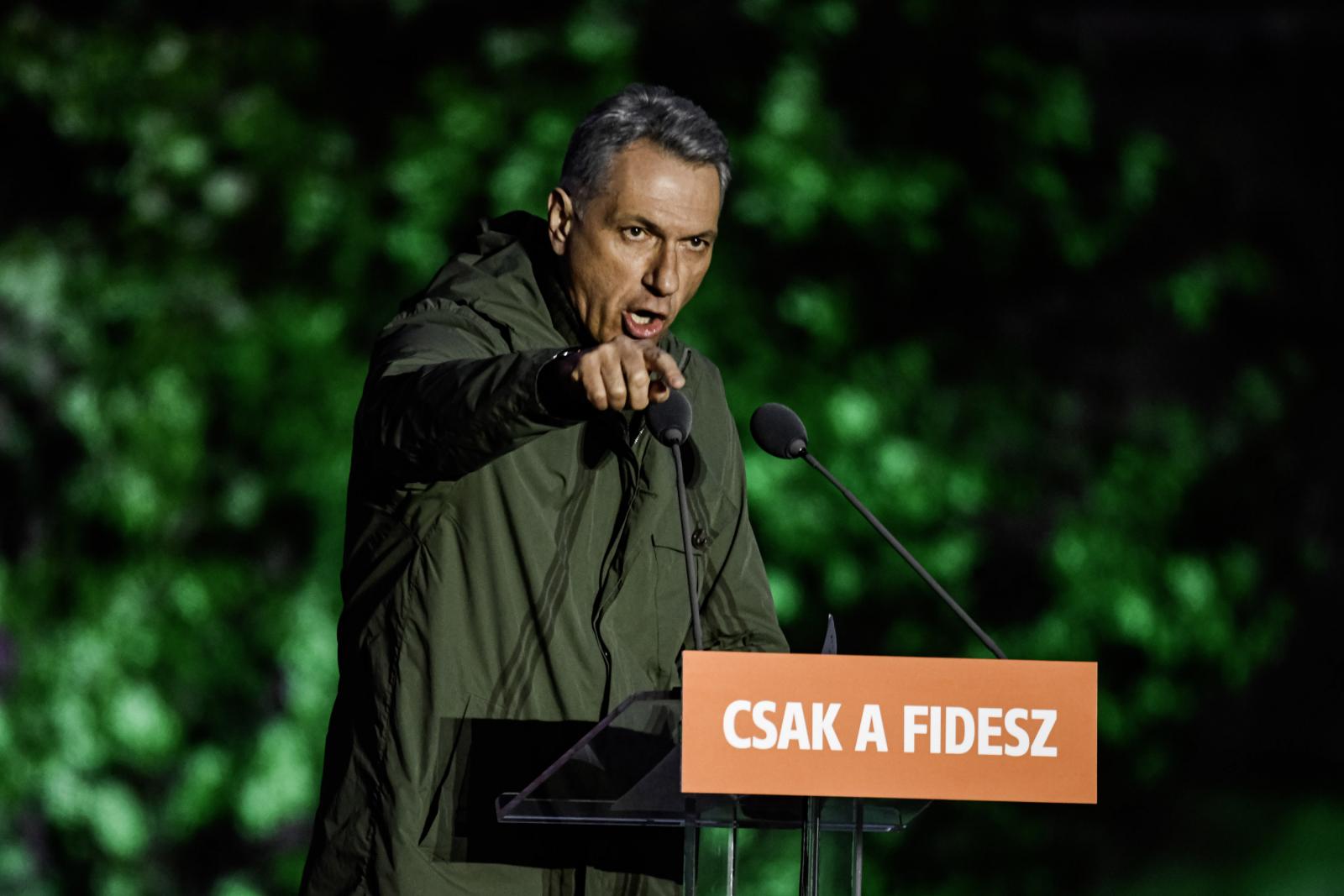 Lázár János szerint Magyar Péter polgárháborút akar kirobbantani Magyarországon ma este vagy holnap