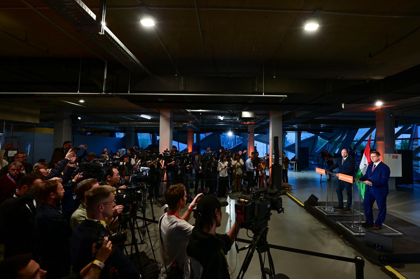 Gulyás Gergely: Nem merült fel Orbán Viktor leváltása