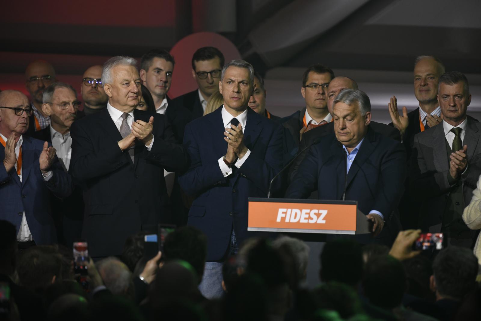 Brutális vereséget szenvedett a Fidesz-KDNP, Magyar Péter alakíthat kormányt a parlamenti választás után