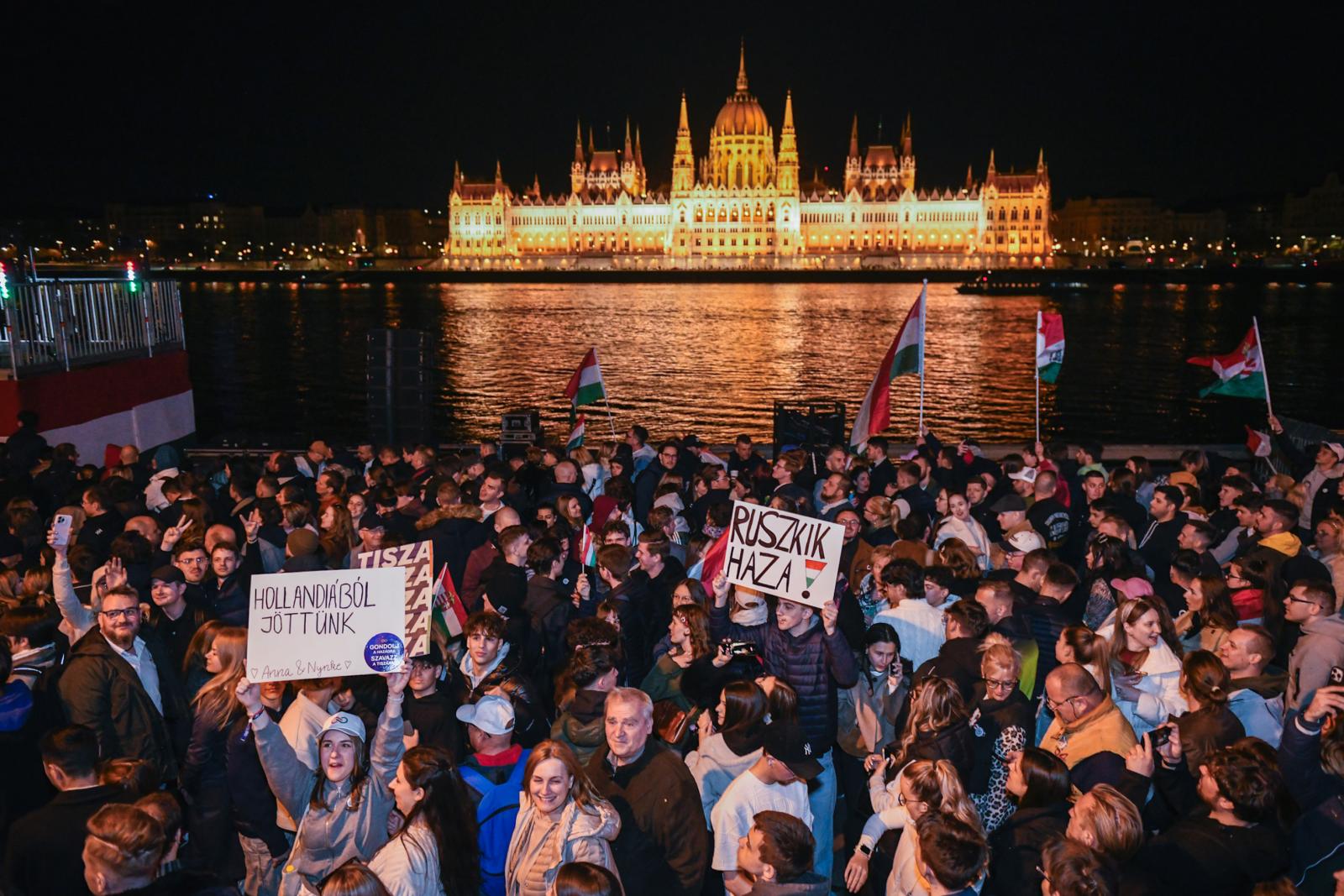 Nem túlzás, Magyarországgal foglalkozik az egész nyugati sajtó