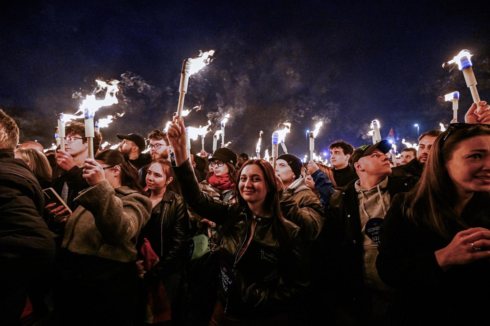 Két év nehéz éjszakája