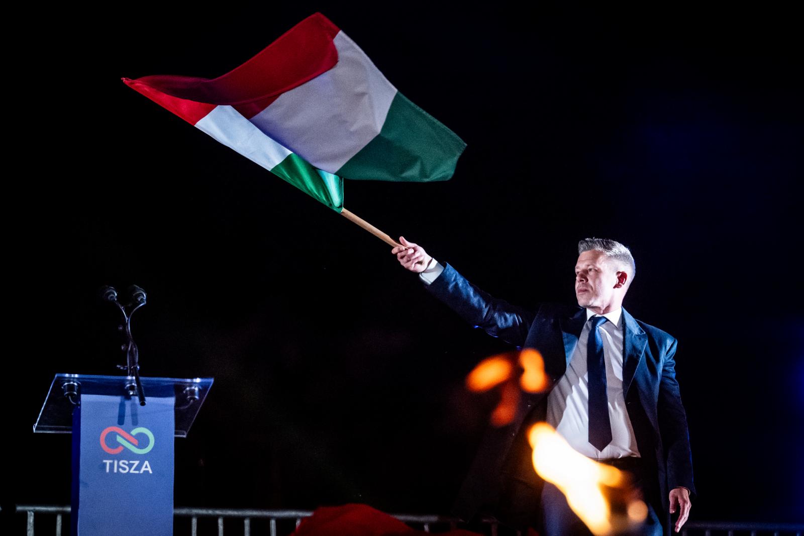 Választási mámor Budapest utcáin – Galéria!