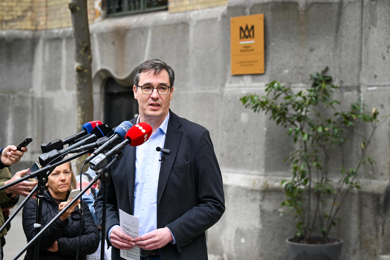 Karácsony Gergely halasztást kér a MÁK-tól a szolidaritási hozzájárulás befizetésére, amúgy egyetért Magyar Péterrel, hogy az elnökét meneszteni kellene
