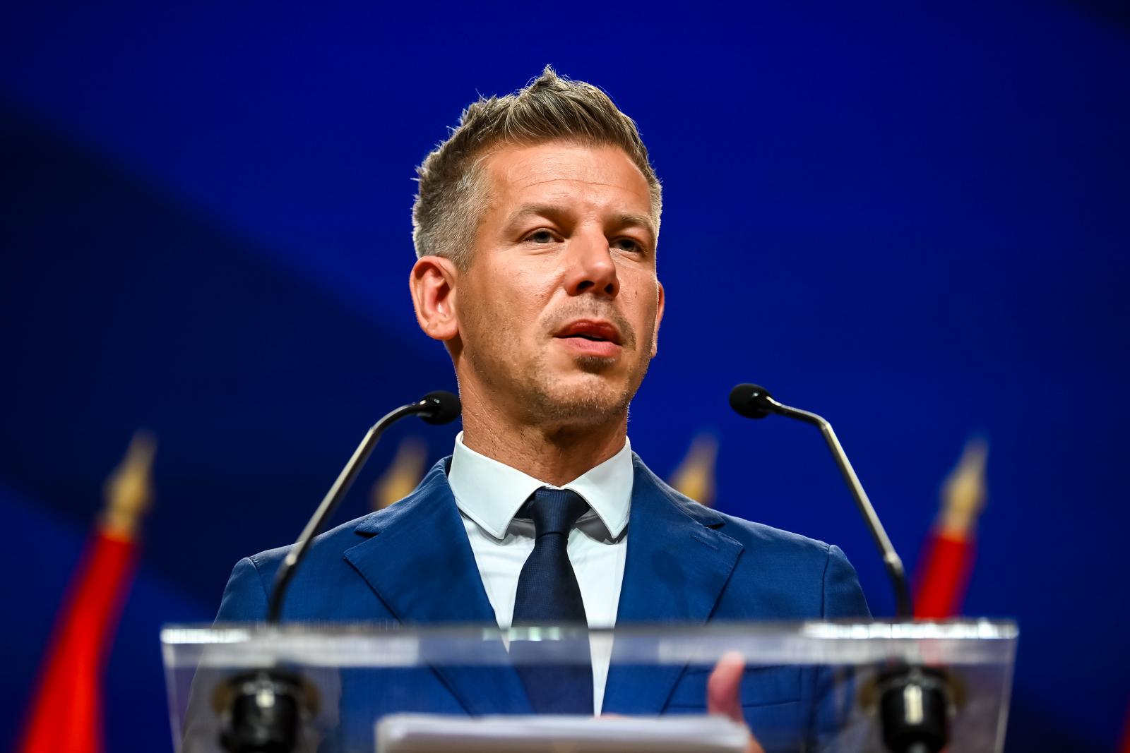 Magyar Péter: Minden magyar ember megérdemel egy olyan közmédiát, ami a valóságot közvetíti