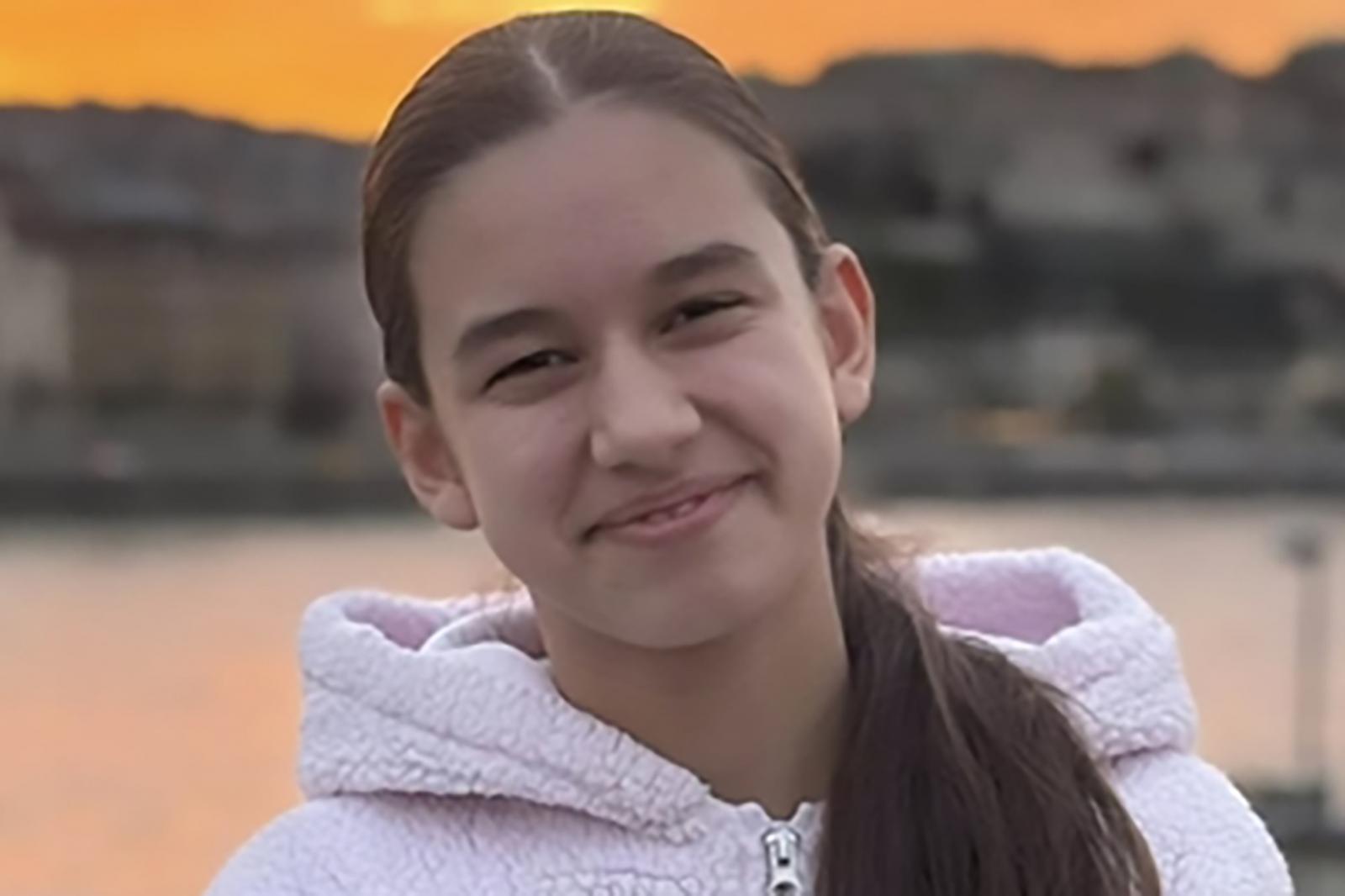 Eltűnt egy 12 éves lány Budapesten, utoljára a Széll Kálmán téren látták