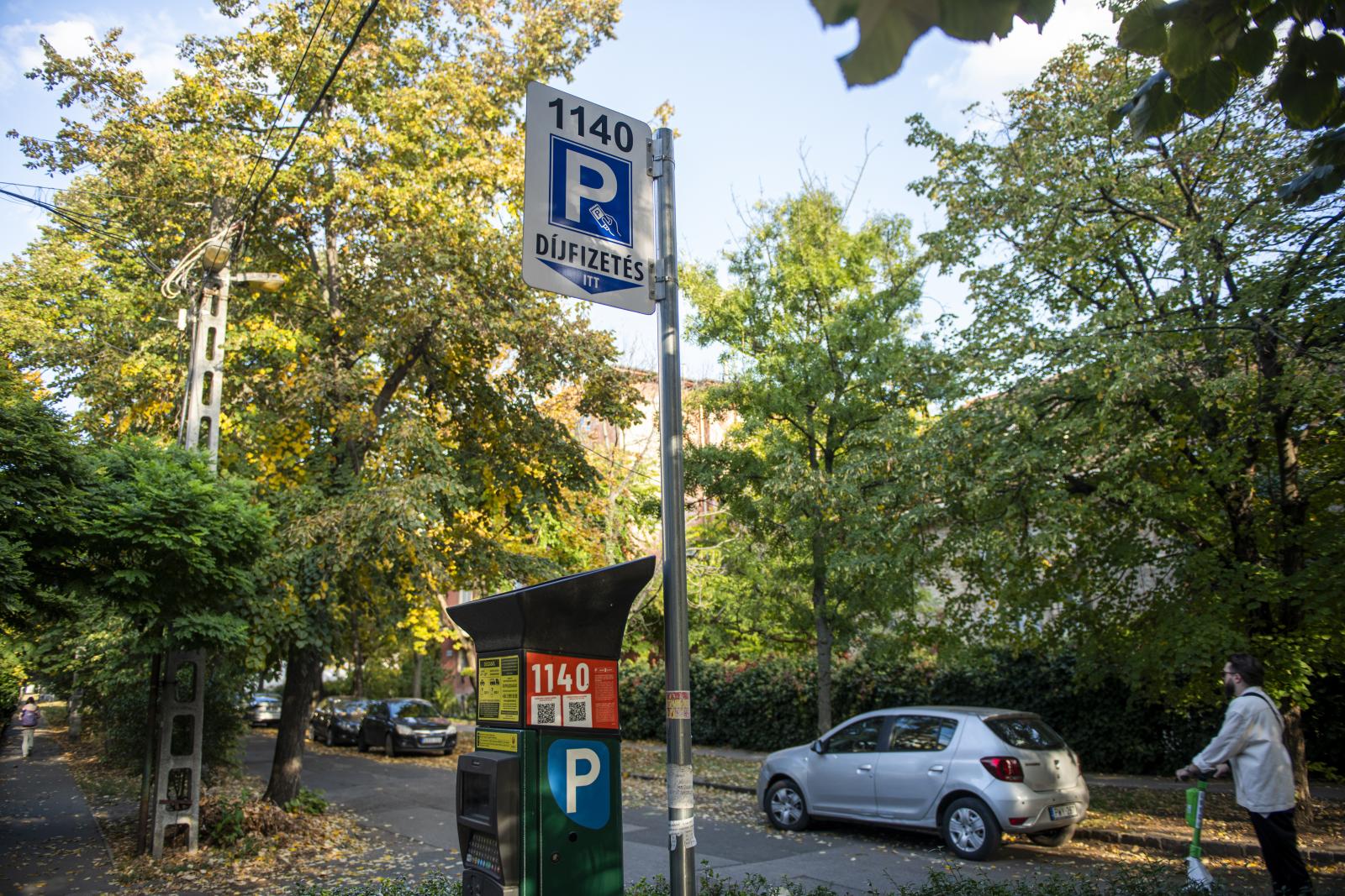 Új korszak jön, leszerelik az összes parkolóautomatát Budapesten