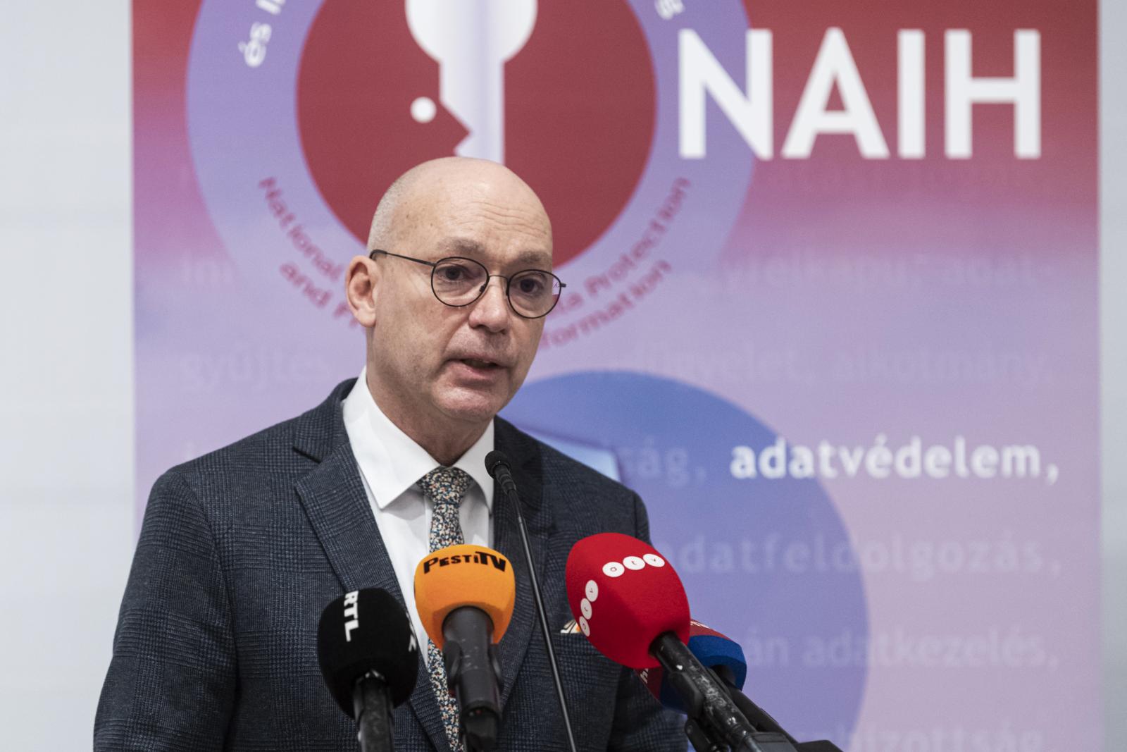 Figyelmeztet a NAIH: Az iratmegsemmisítés bűncselekmény