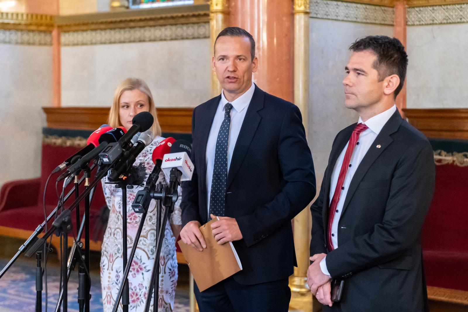 Megalakult a Mi Hazánk Mozgalom országgyűlési képviselőcsoportja