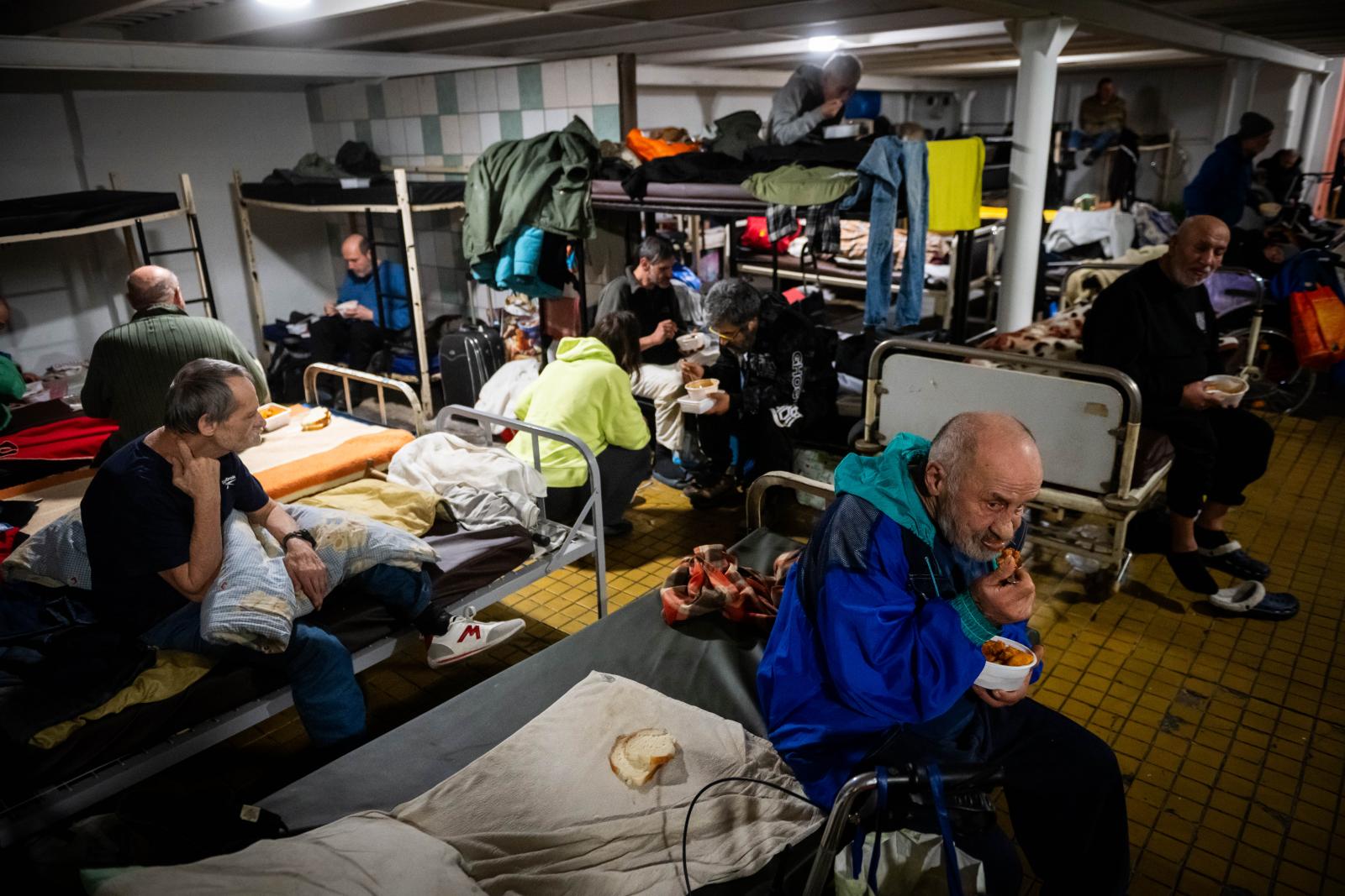 Elértük az újabb mélypontot, a múlt télen sokan a lakásukból mentek be éjjeli menedékhelyre, mert ott legalább meleg volt