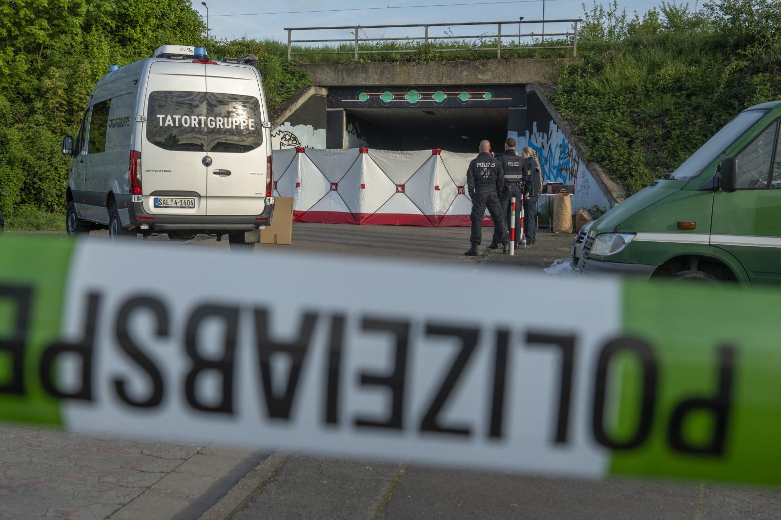 Robbanás volt egy németországi aluljáróban, egy ember meghalt és többen súlyosan megsérültek