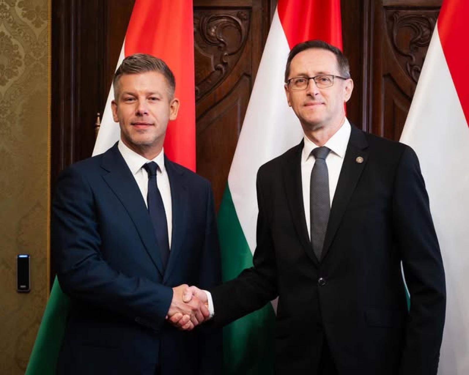Magyar Péter közölte, konstruktív és előremutató megbeszélést folytatott Varga Mihállyal