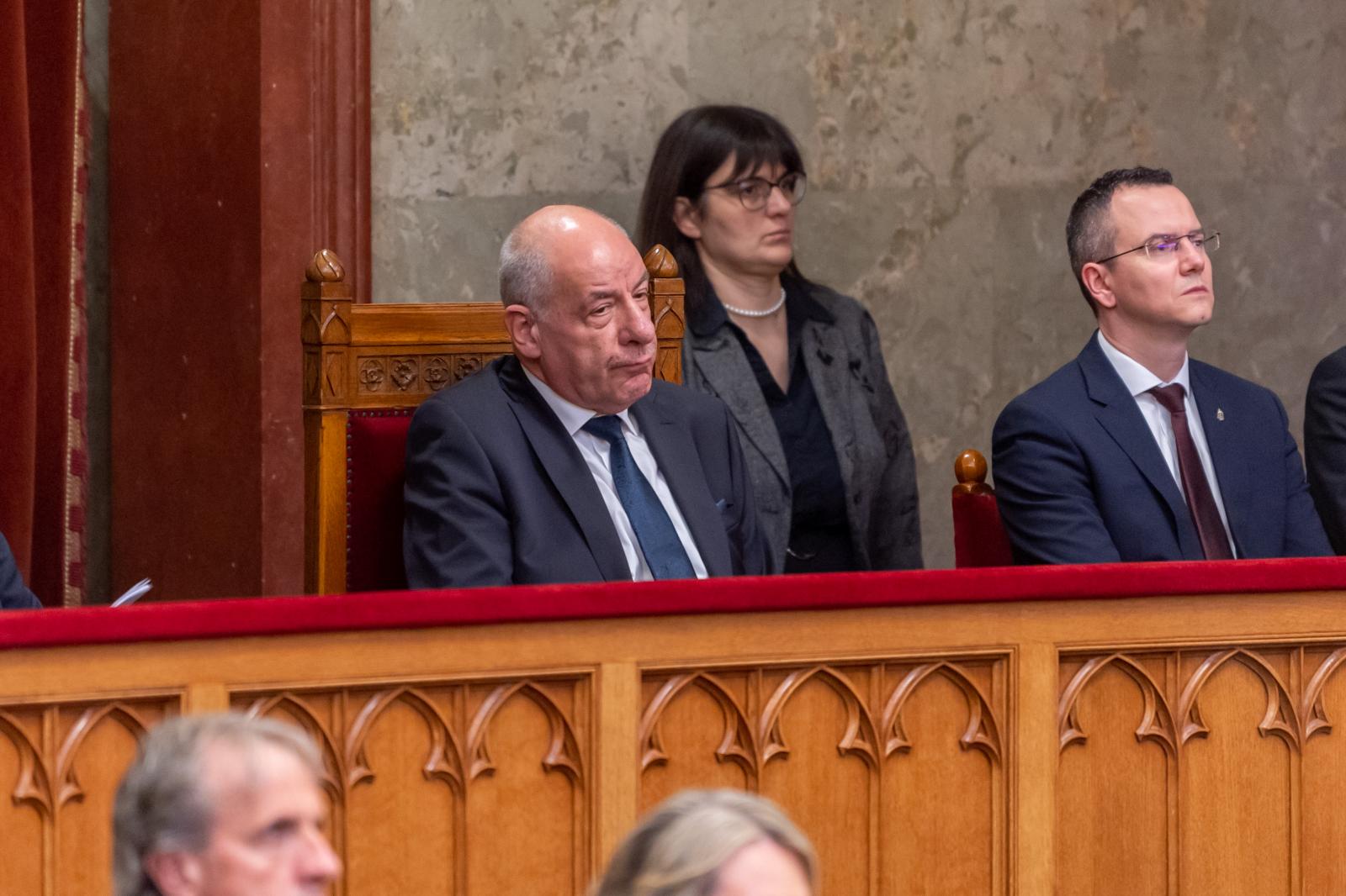 Sulyok Tamás szerint politikai zsákmányszerzést takar az ő lemondatási folyamata