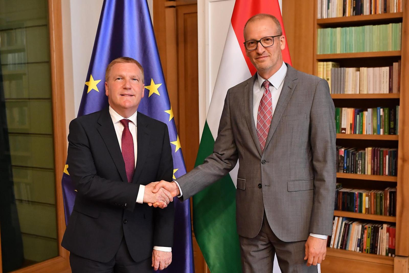 Tarr Zoltán közölte, két lépésben alakítják át a közmédiát