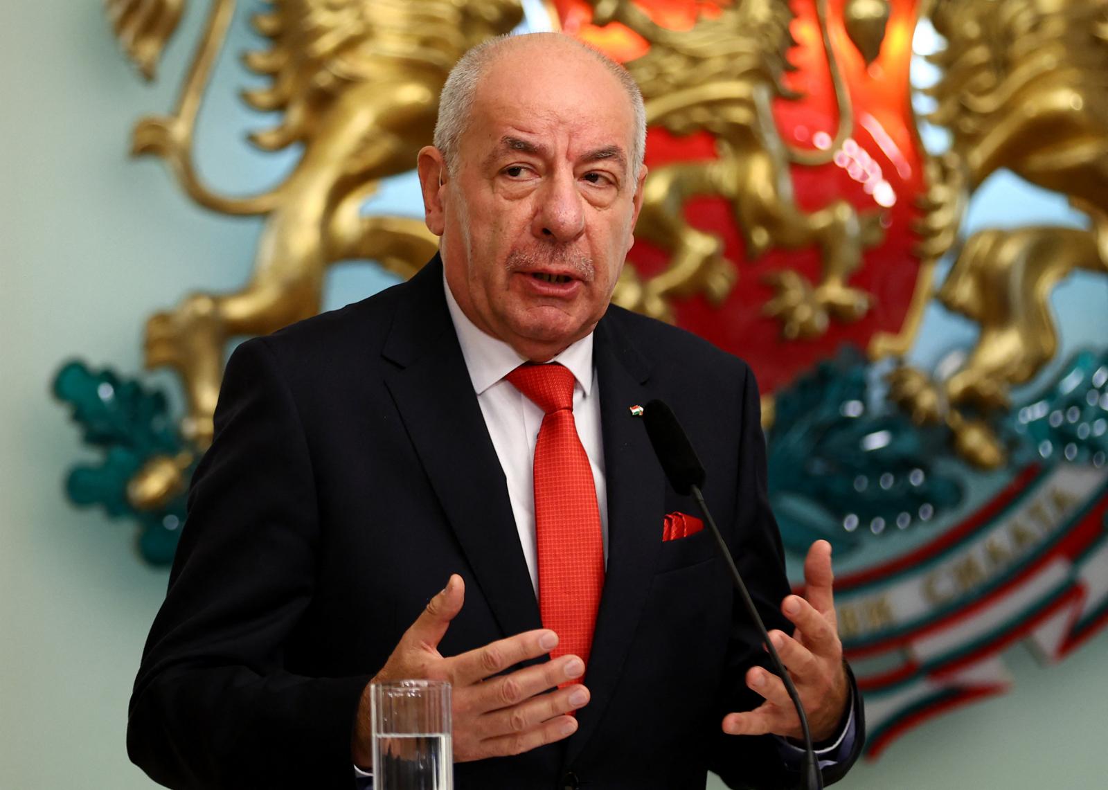 Cenzúrázta a Sándor-palota Sulyok Tamás interjúját, kihúzta Novák Katalin nevét is