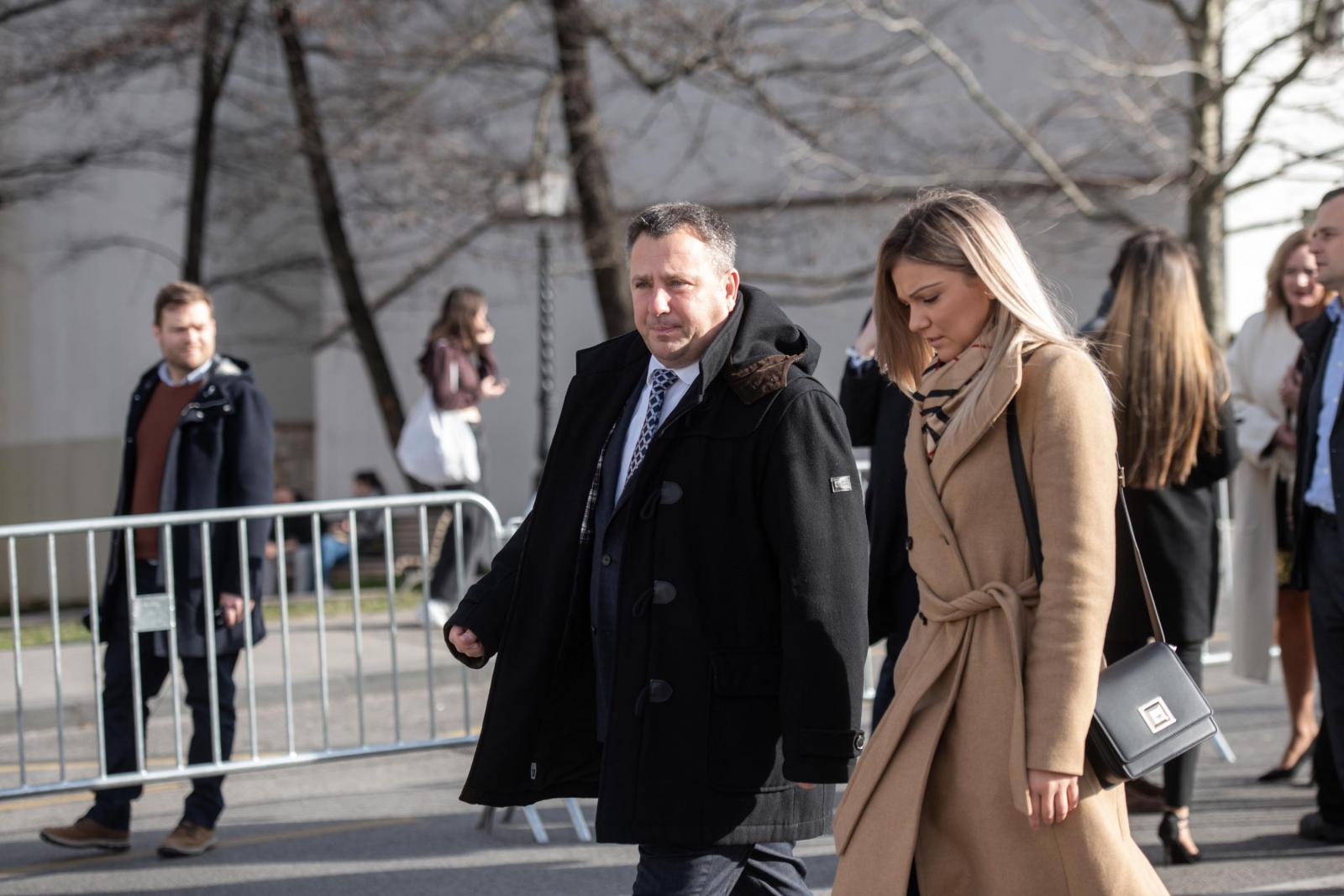 Három fideszes politikust is előállítottak a KNYF keddi razziája után
